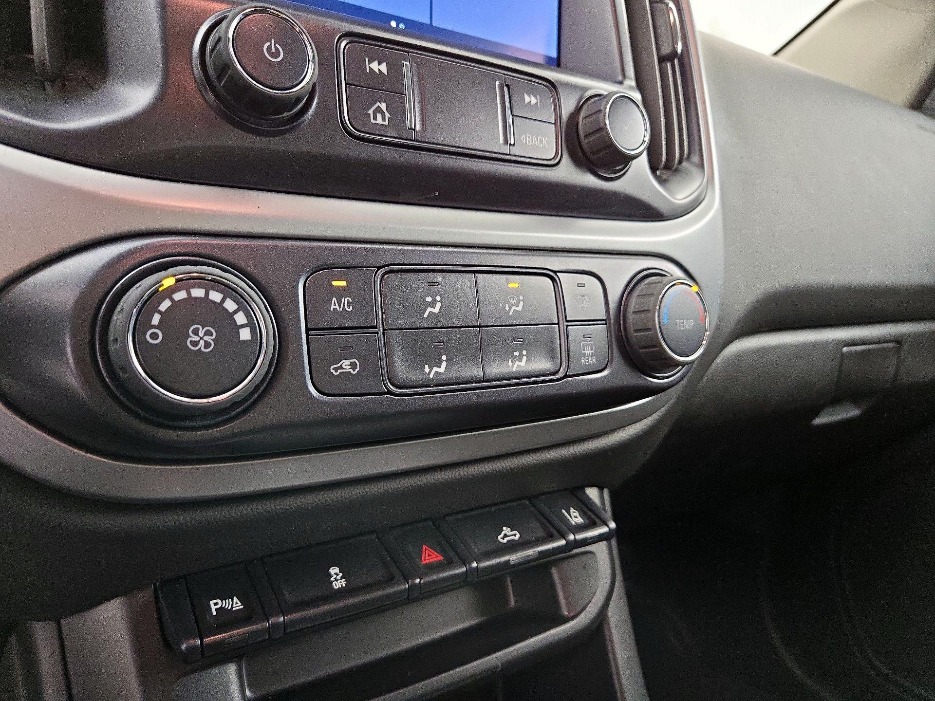 Thumbnail: 2022 Chevrolet Colorado - 16