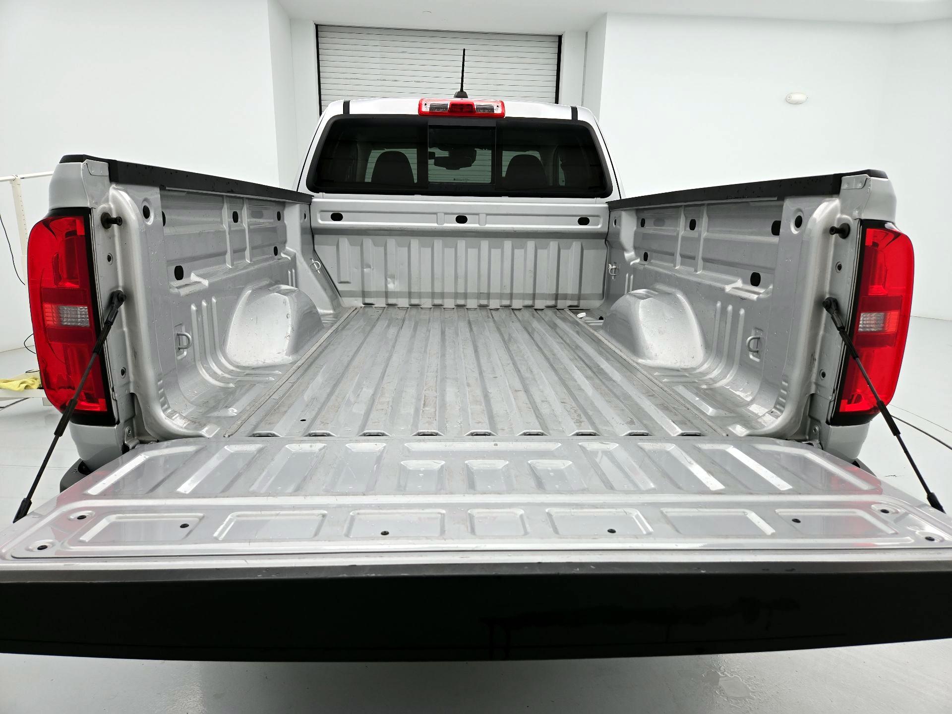 Thumbnail: 2022 Chevrolet Colorado - 20