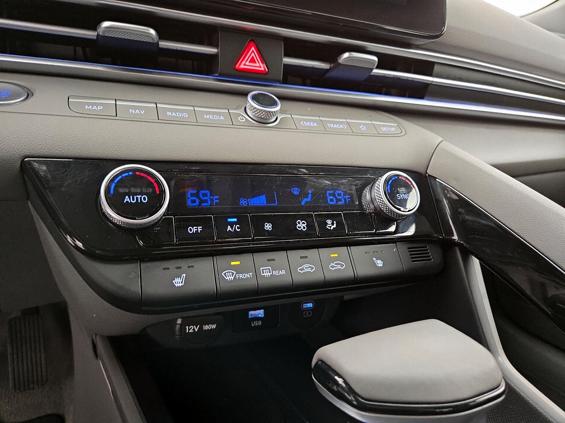 Thumbnail: 2024 Hyundai Elantra - 17