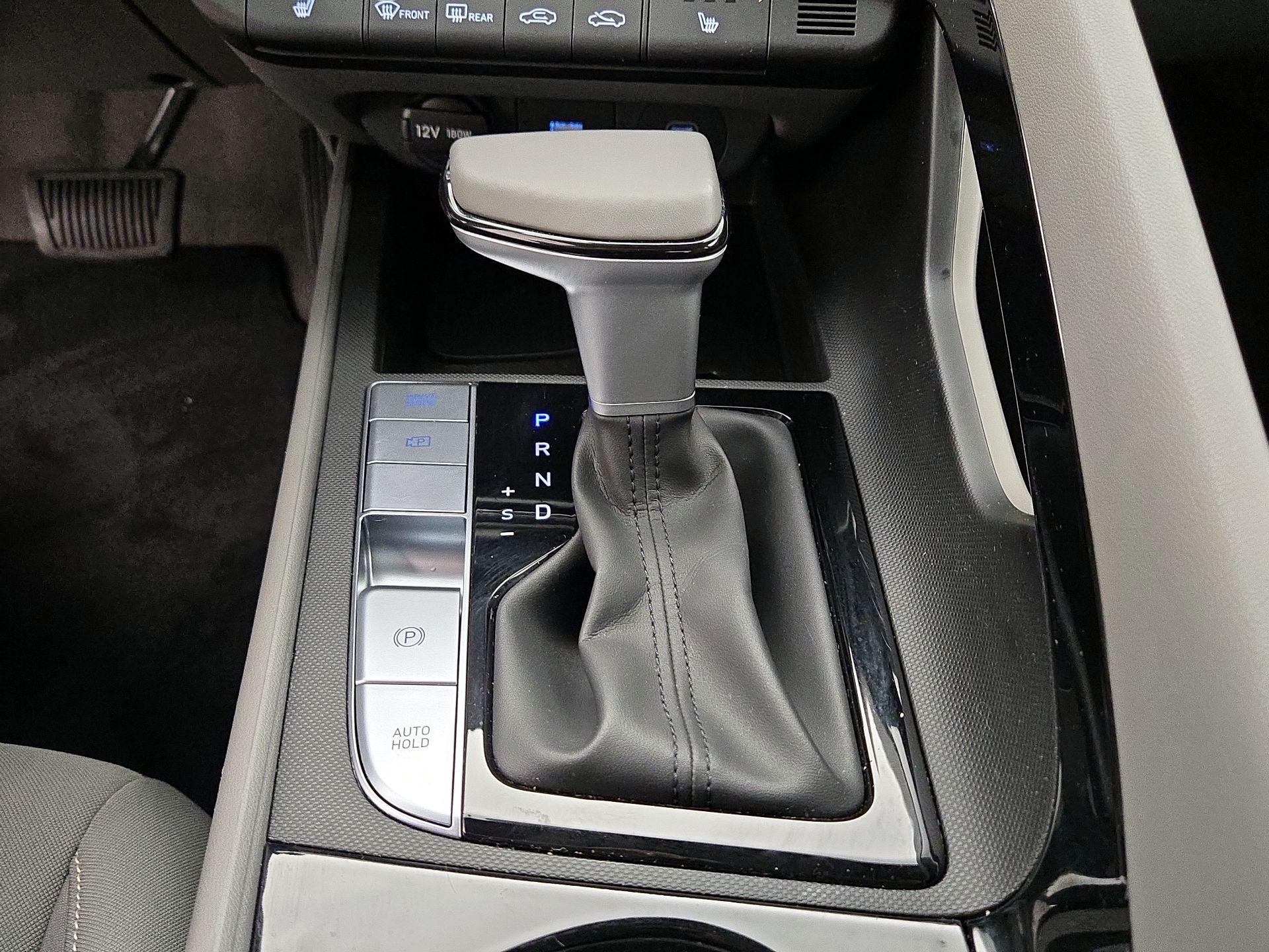 Thumbnail: 2024 Hyundai Elantra - 18