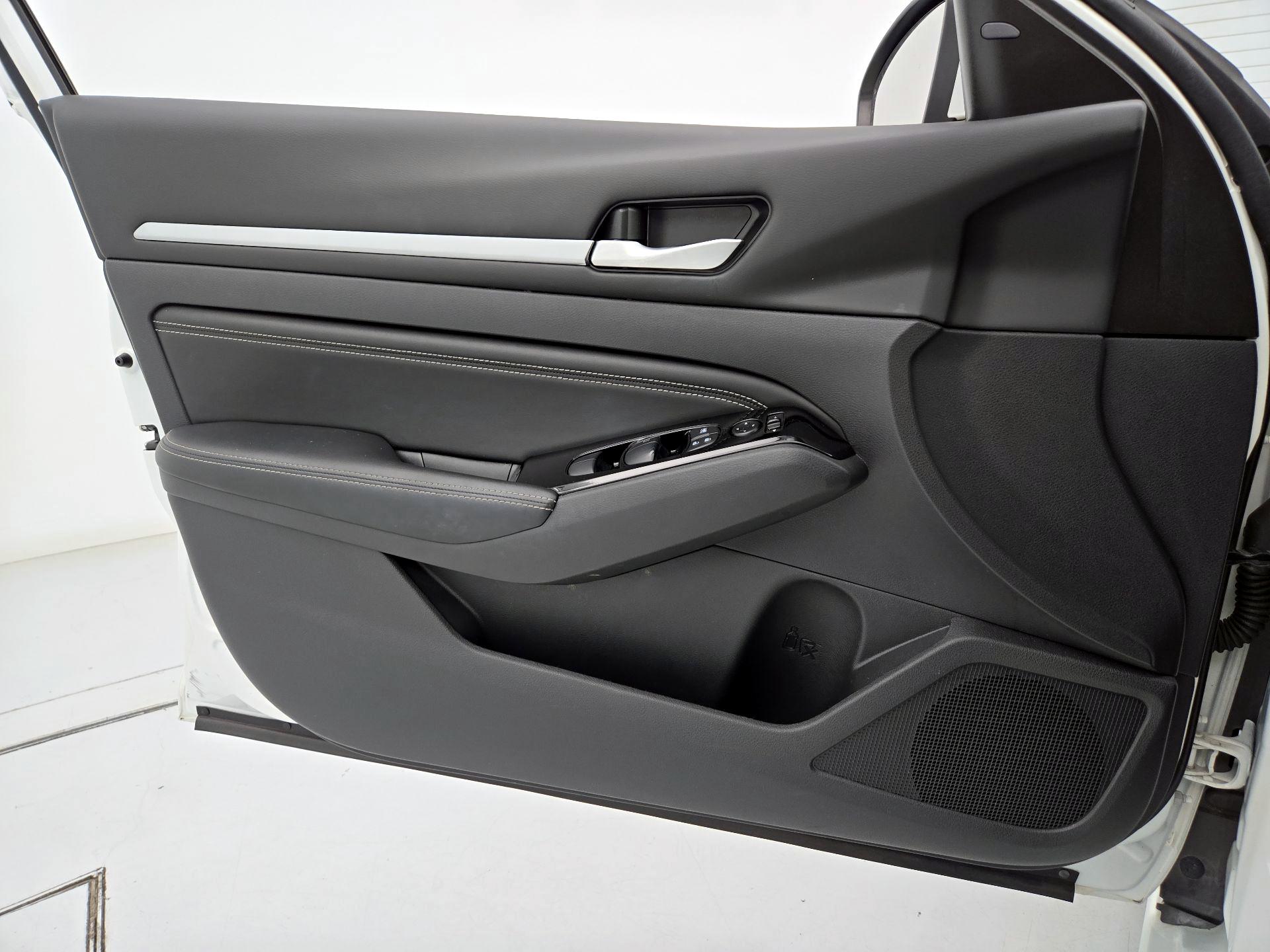 Thumbnail: 2023 Nissan Altima - 12