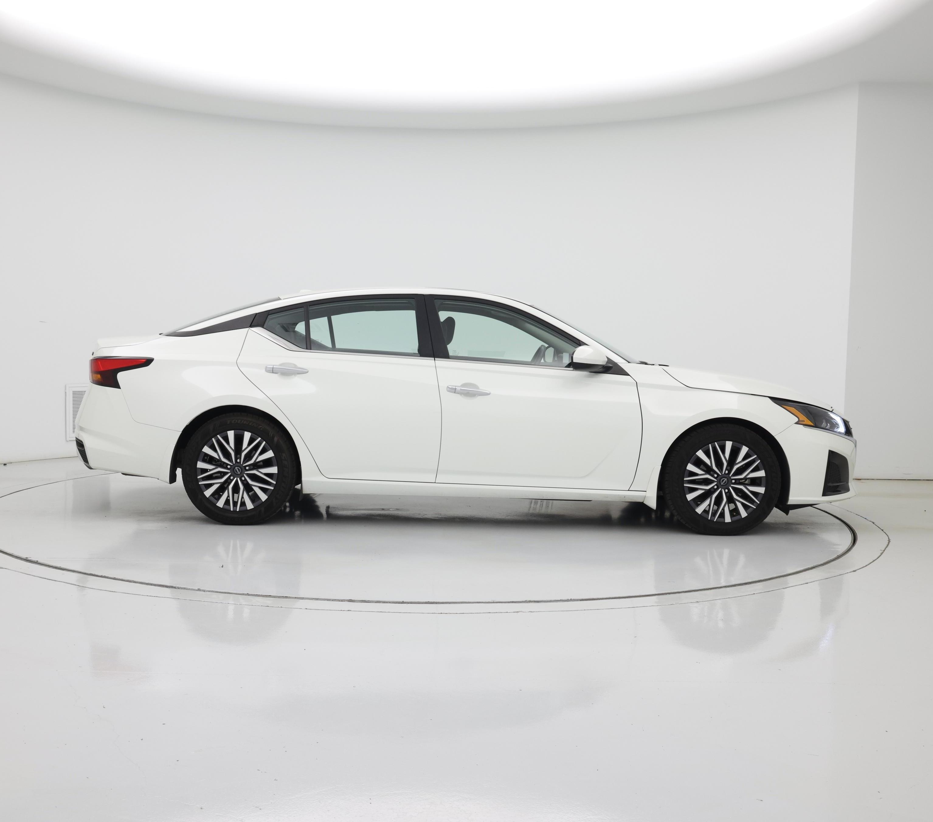 Thumbnail: 2023 Nissan Altima - 7