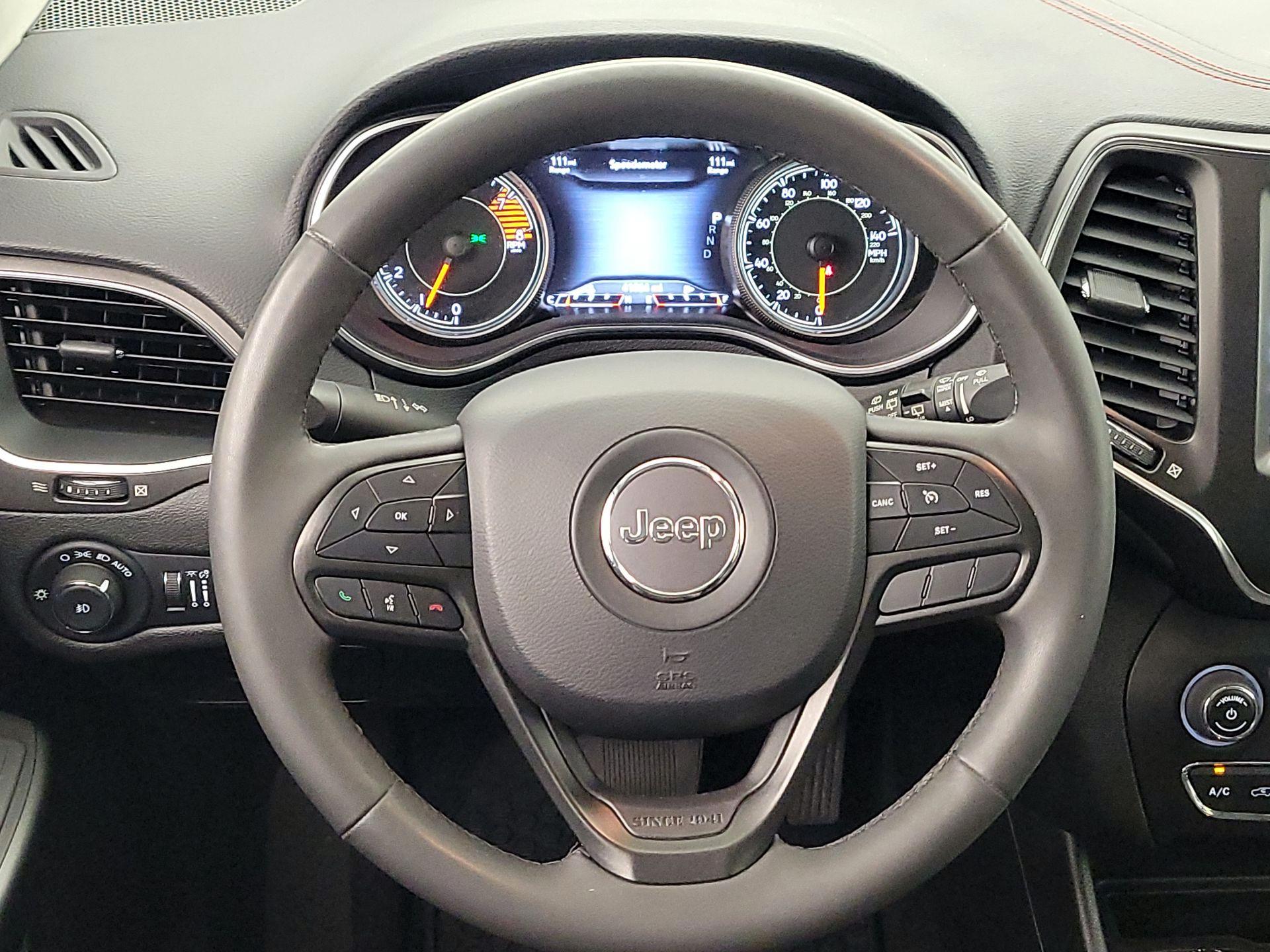 Thumbnail: 2022 Jeep Cherokee - 10