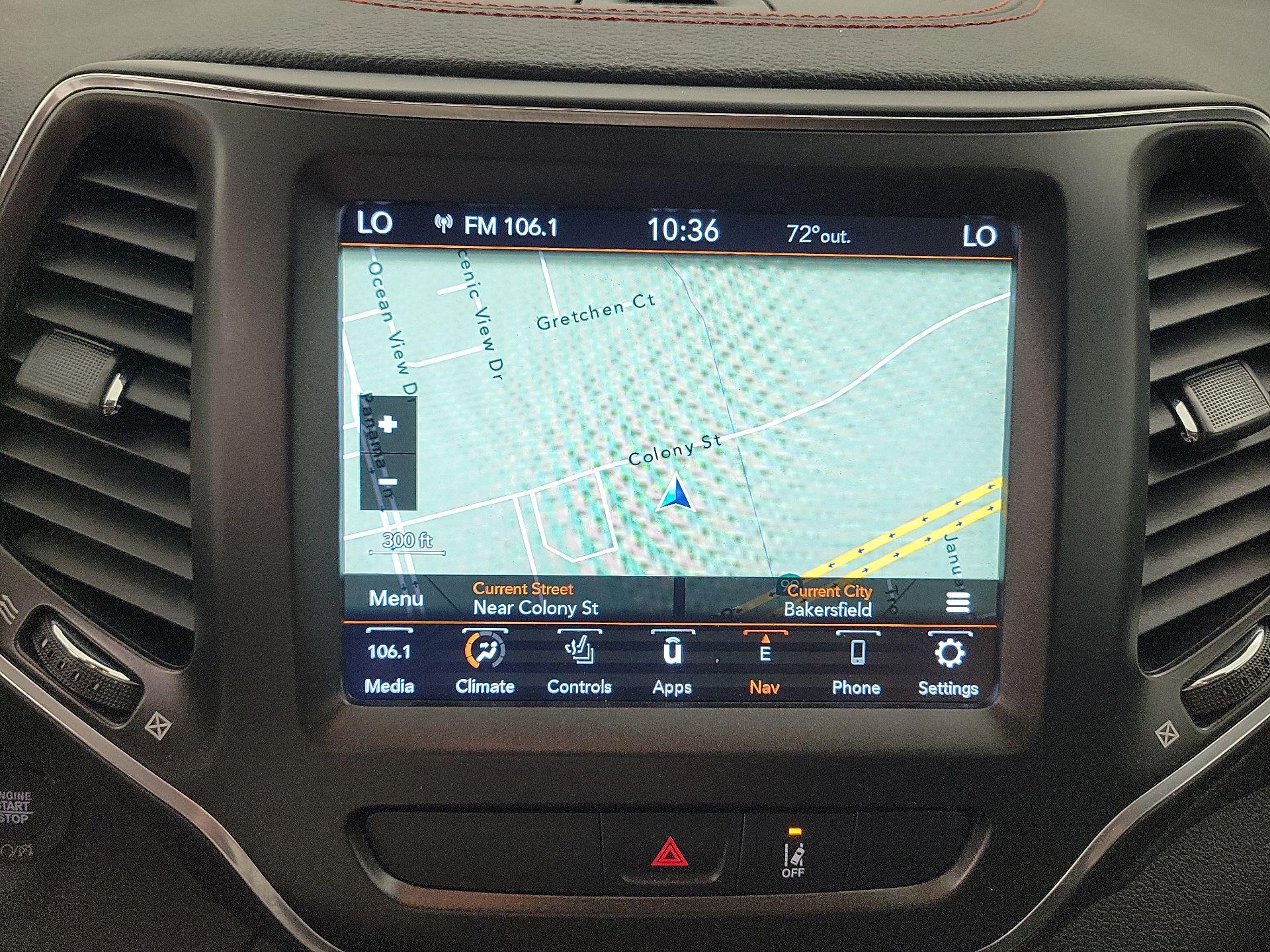 Thumbnail: 2022 Jeep Cherokee - 14