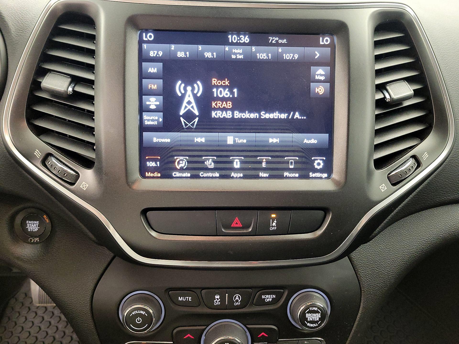 Thumbnail: 2022 Jeep Cherokee - 16