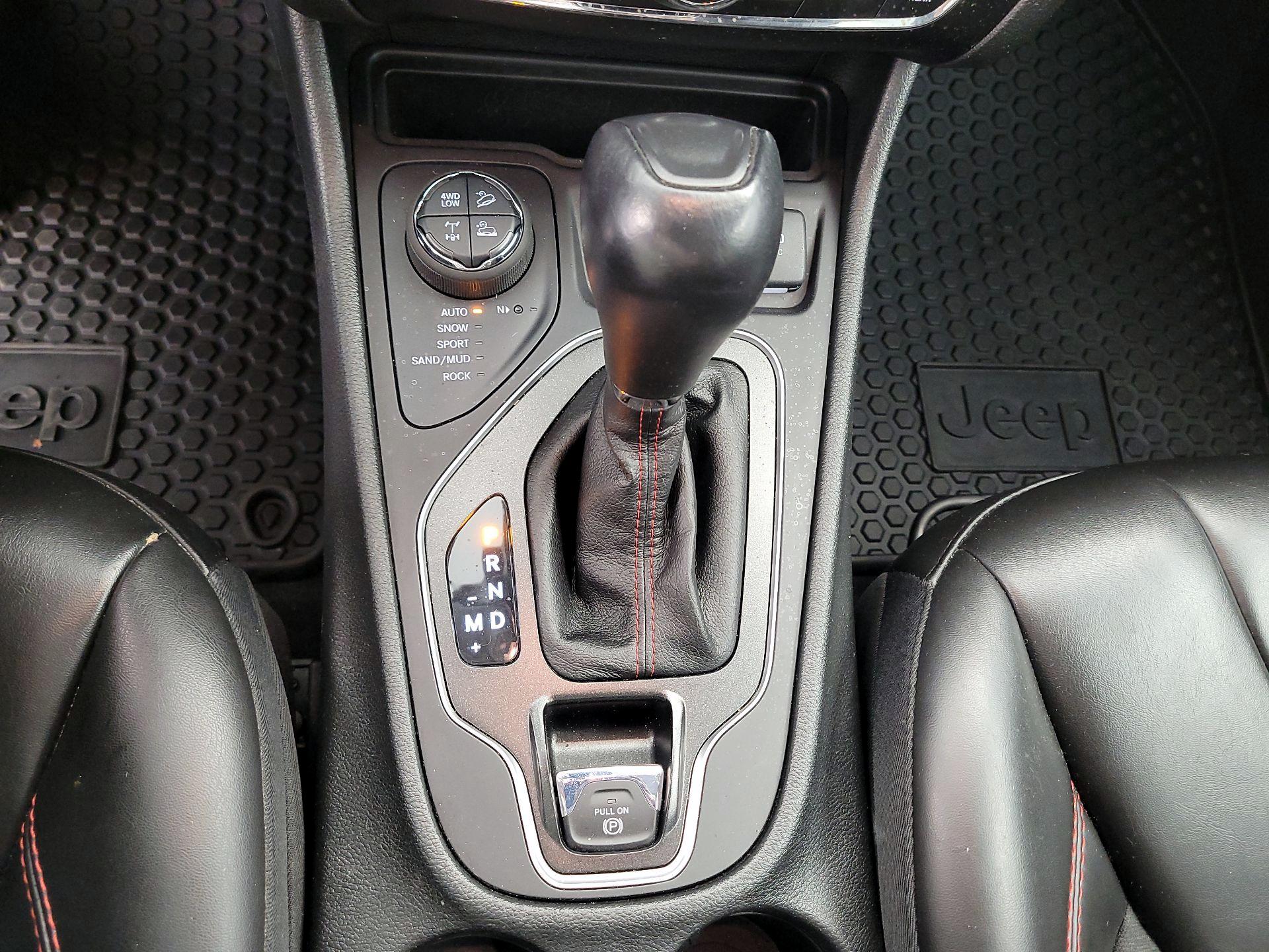 Thumbnail: 2022 Jeep Cherokee - 18