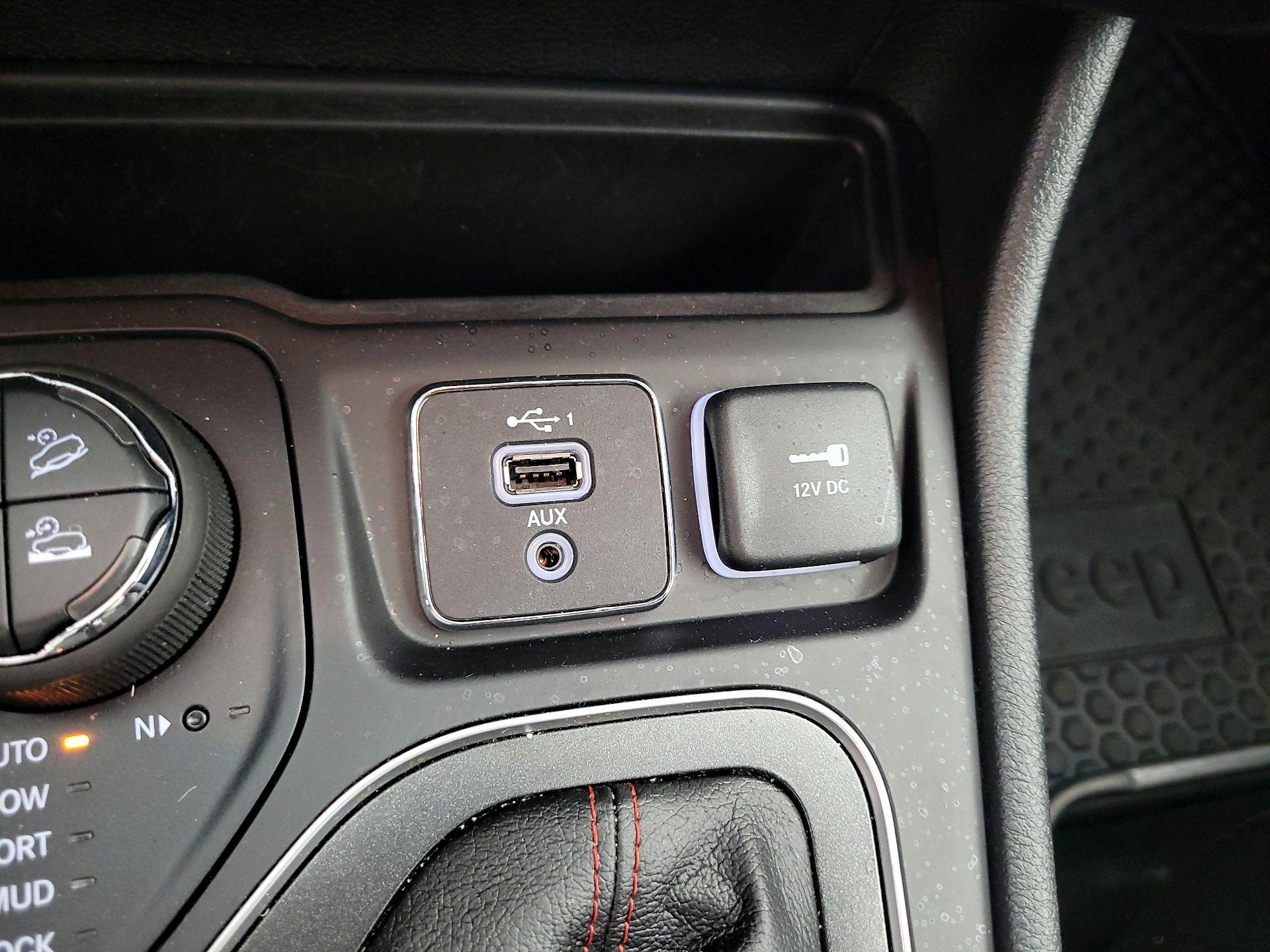 Thumbnail: 2022 Jeep Cherokee - 19