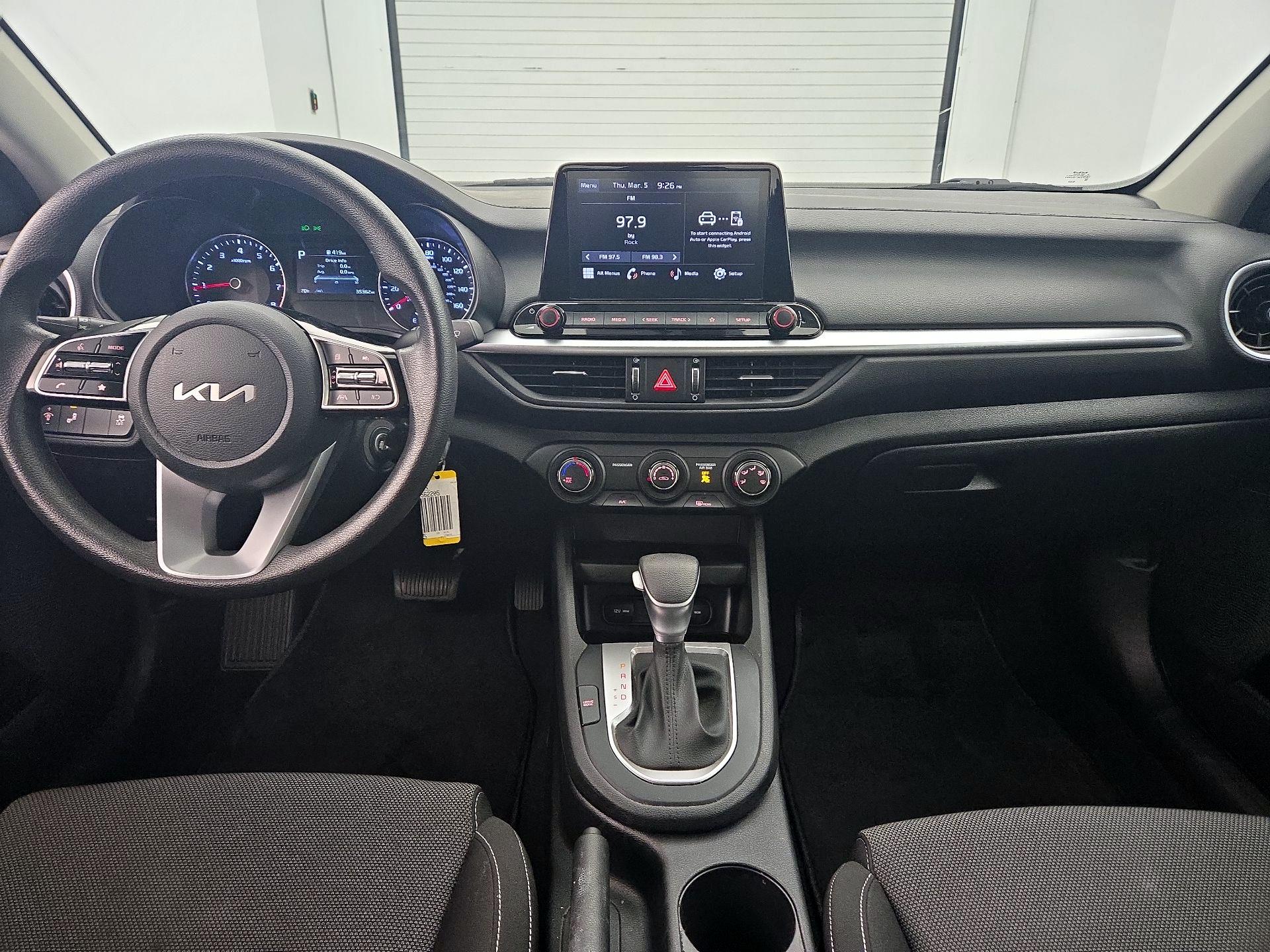 Thumbnail: 2023 Kia Forte - 9