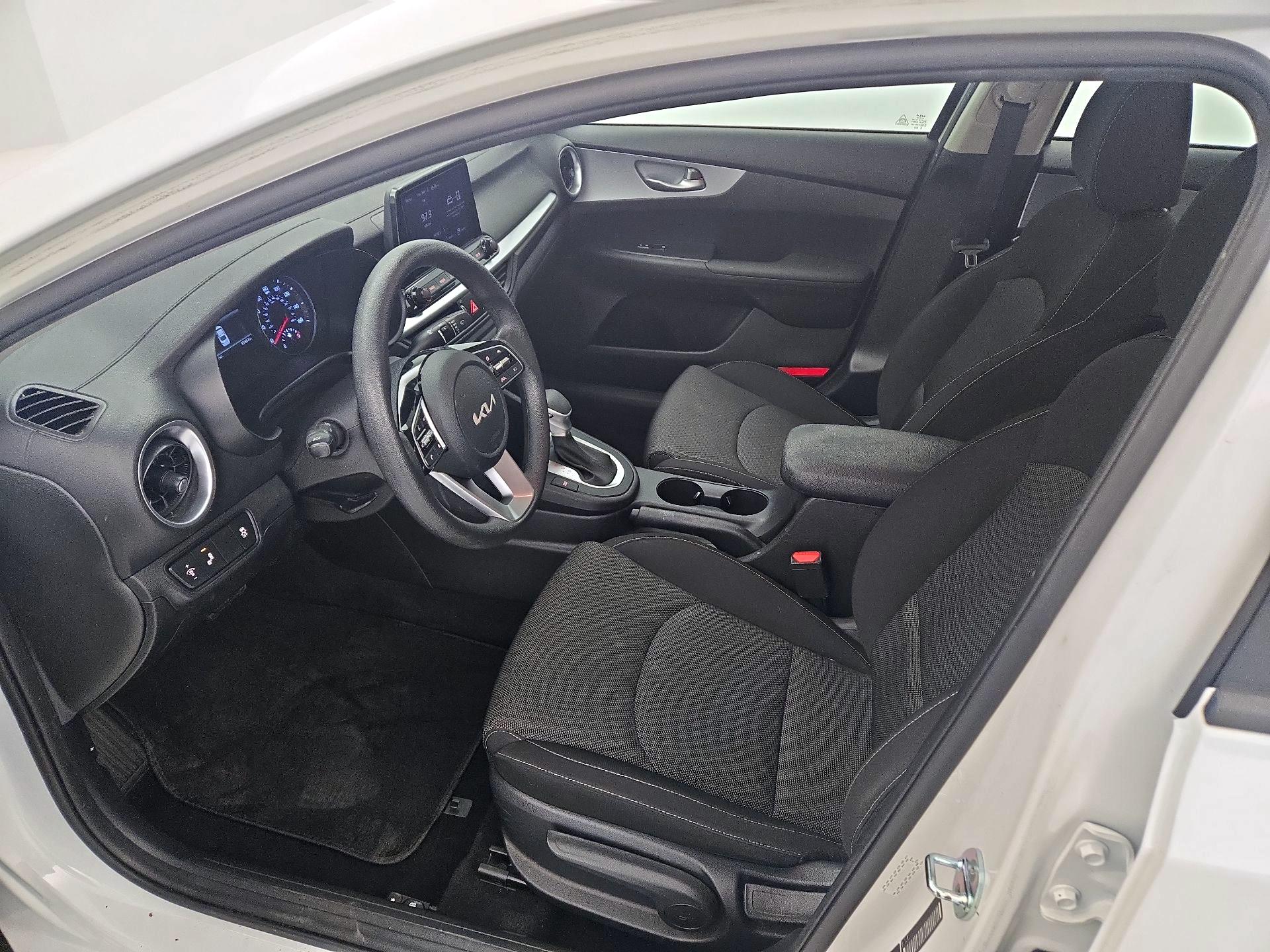 Thumbnail: 2023 Kia Forte - 11