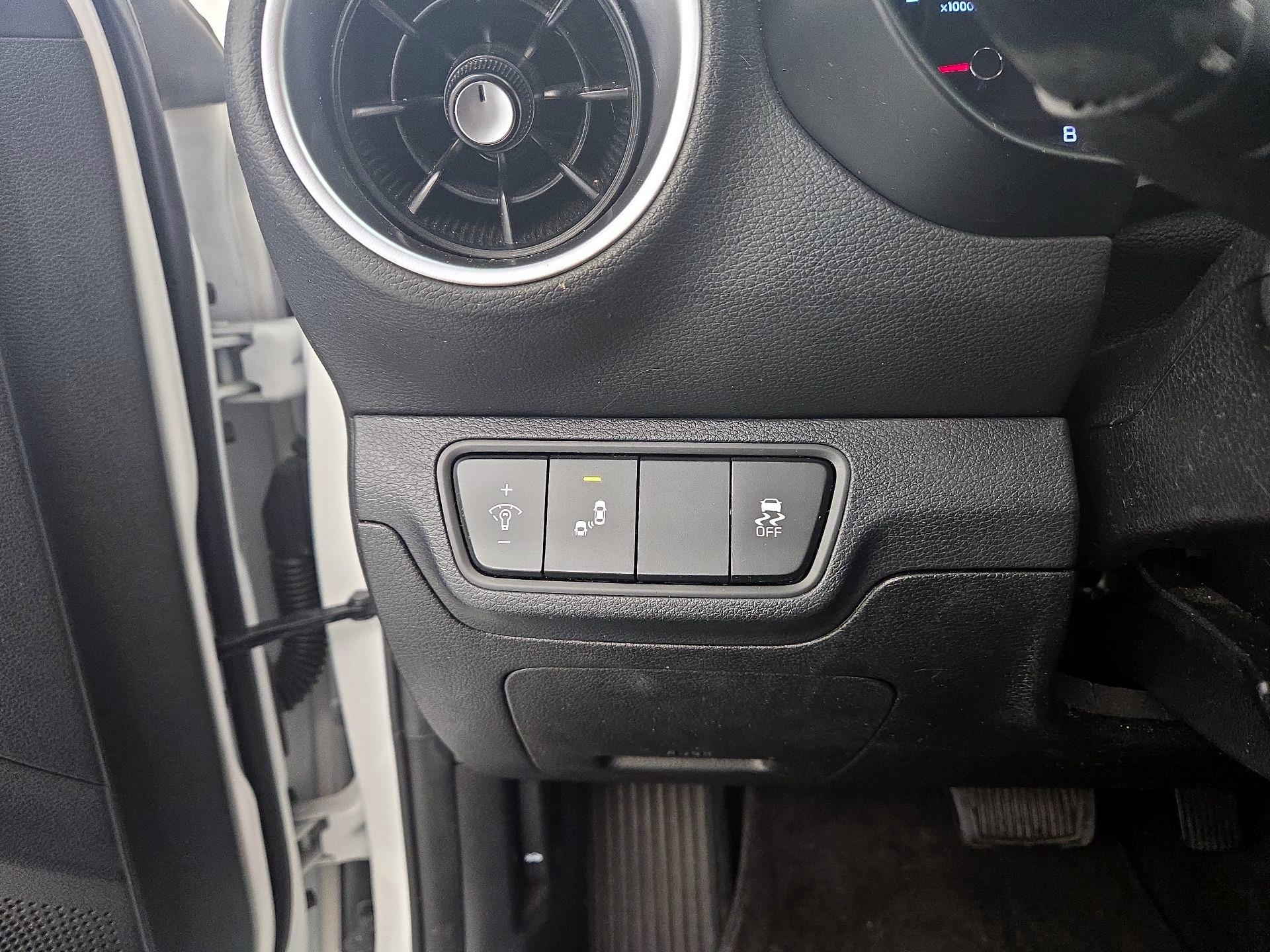 Thumbnail: 2023 Kia Forte - 13