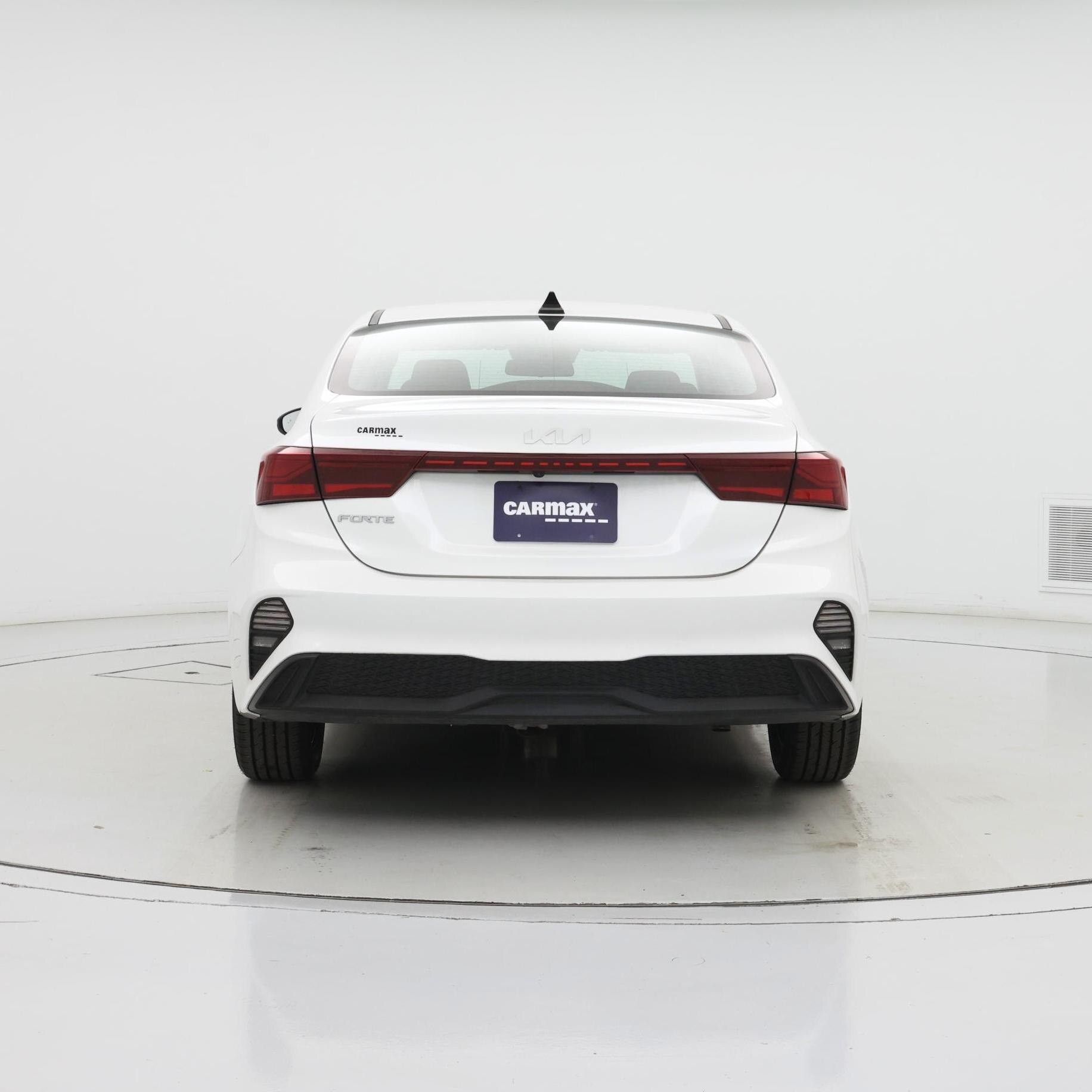 Thumbnail: 2023 Kia Forte - 6