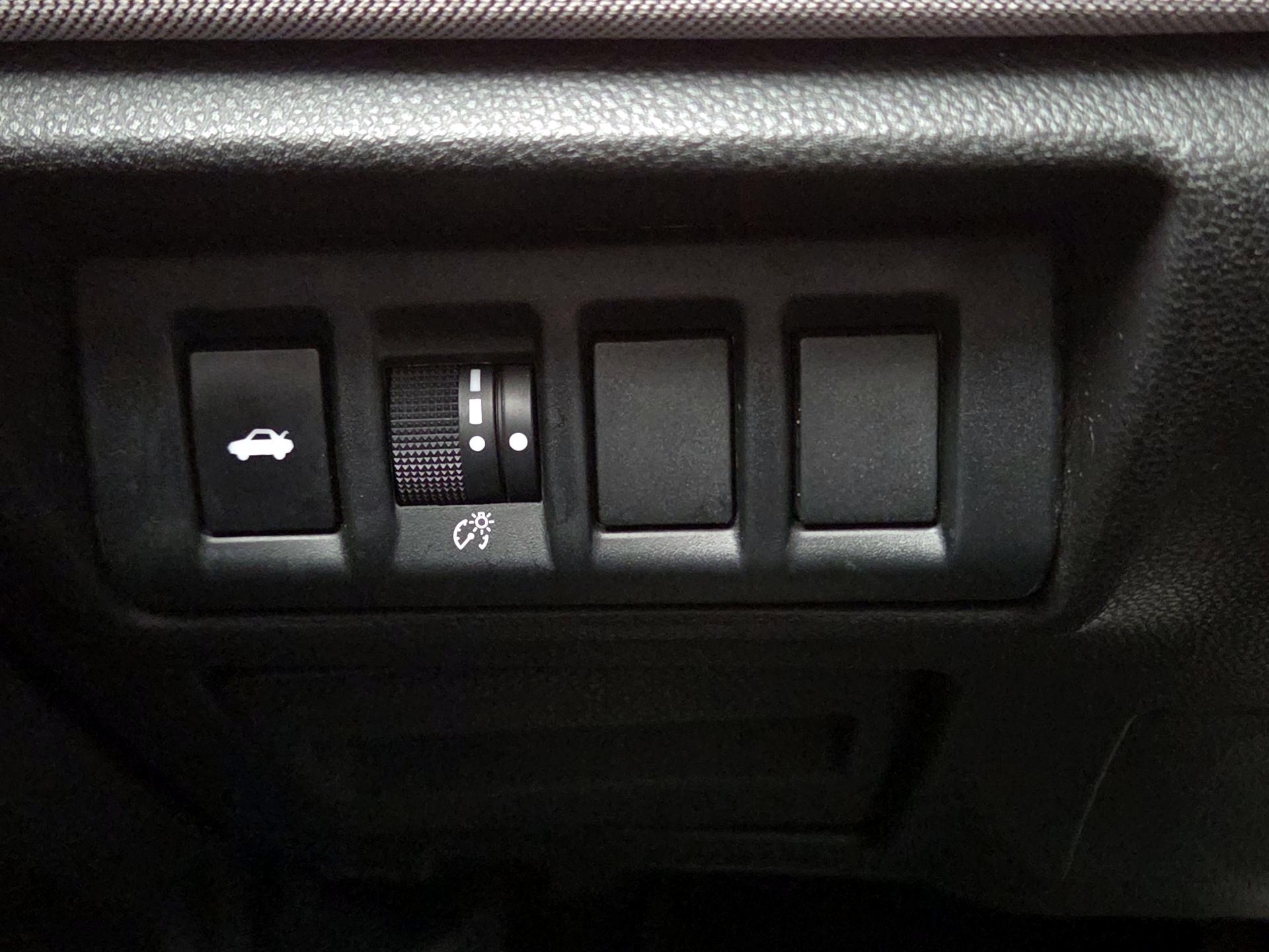 Thumbnail: 2023 Subaru Legacy - 13