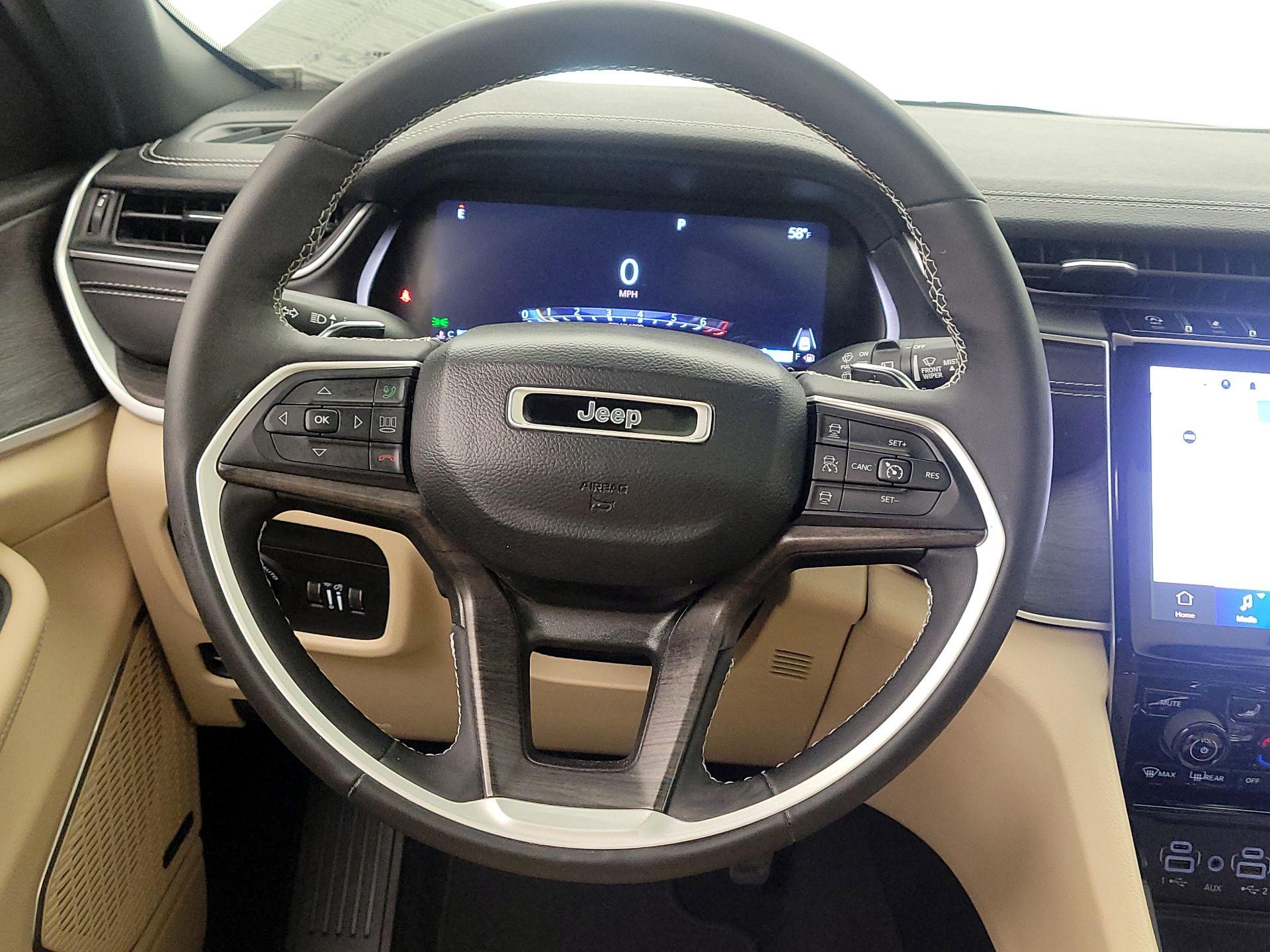 Thumbnail: 2023 Jeep Grand Cherokee - 10