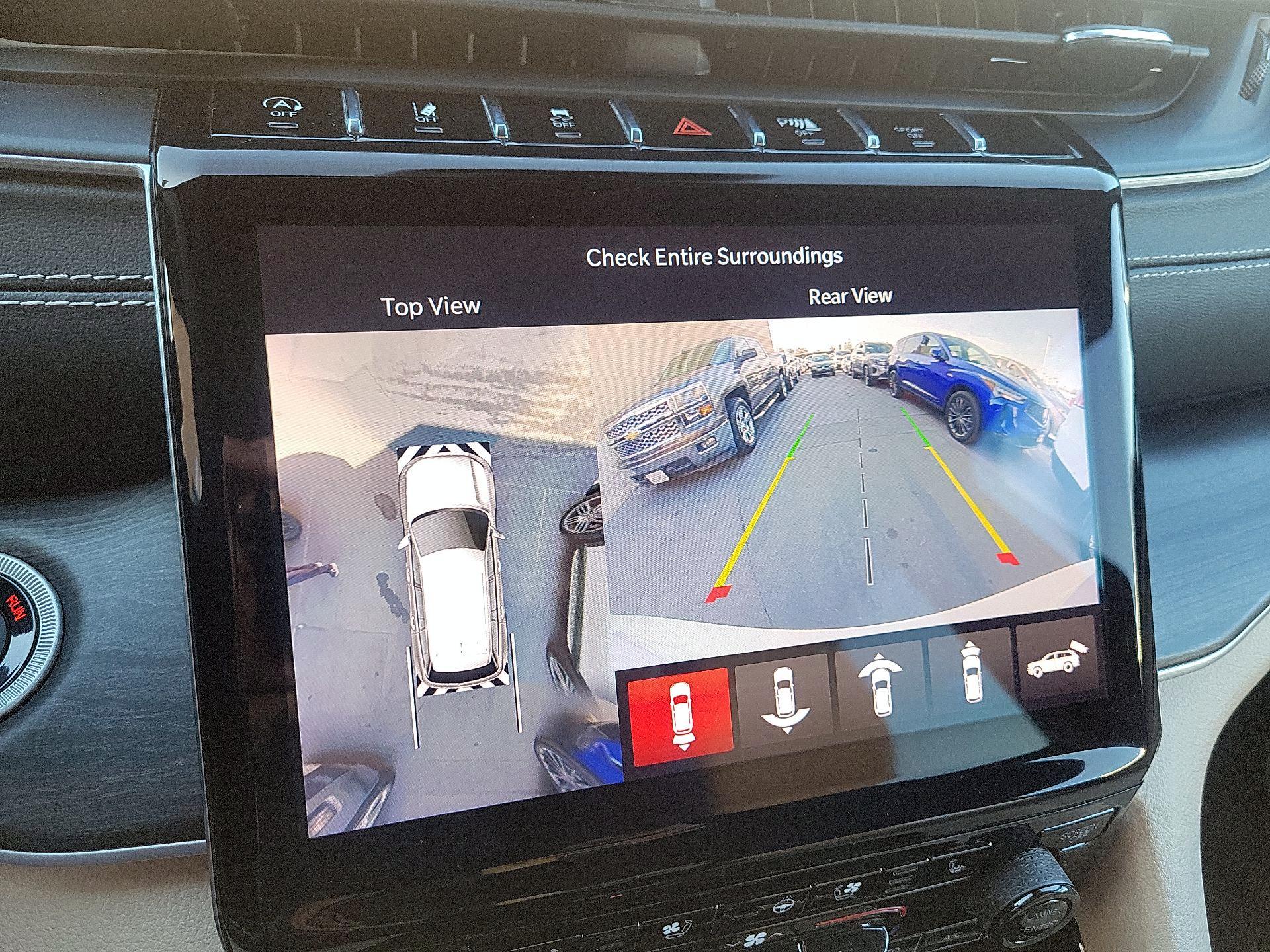 Thumbnail: 2023 Jeep Grand Cherokee - 15