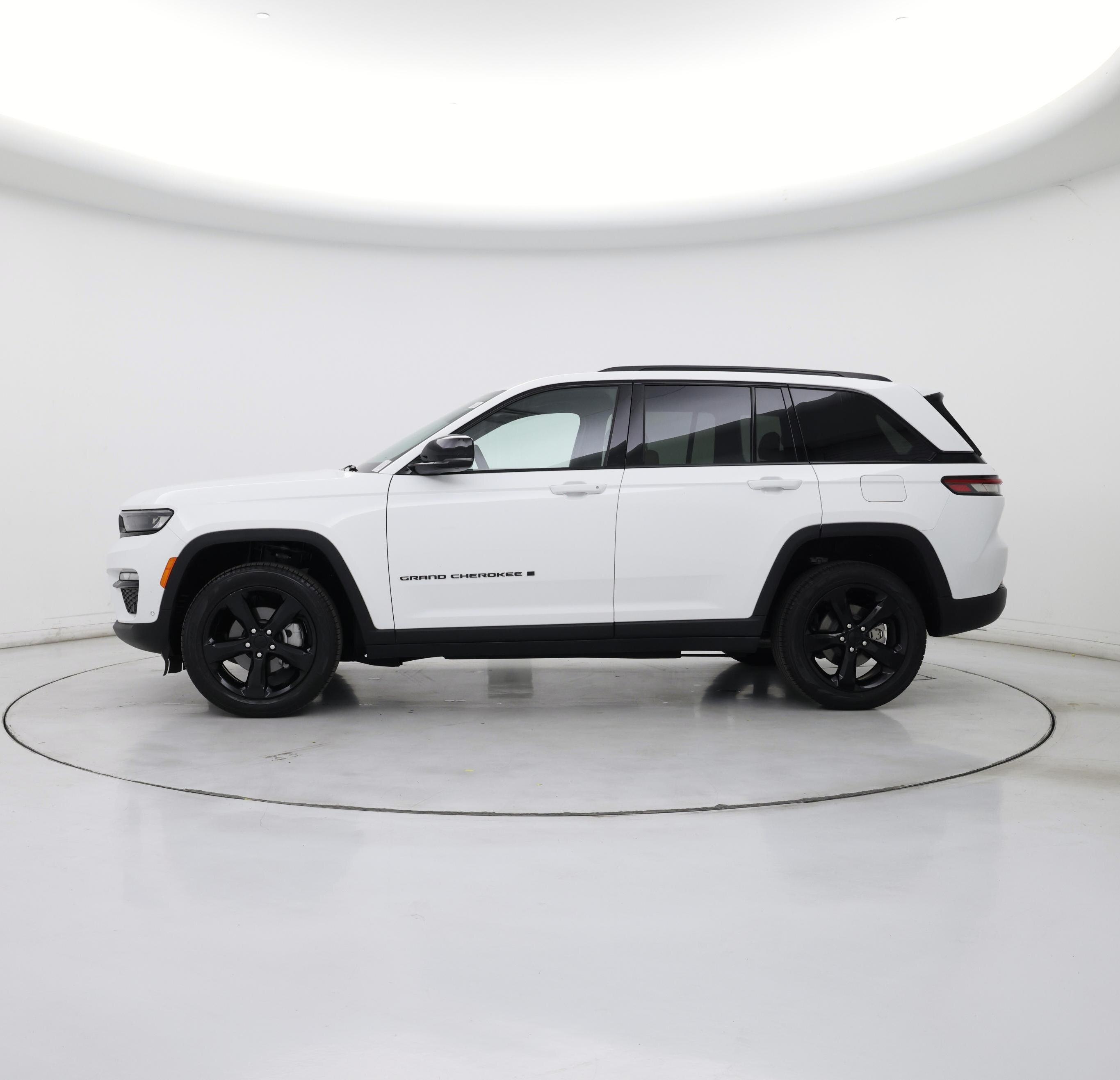 Thumbnail: 2023 Jeep Grand Cherokee - 3