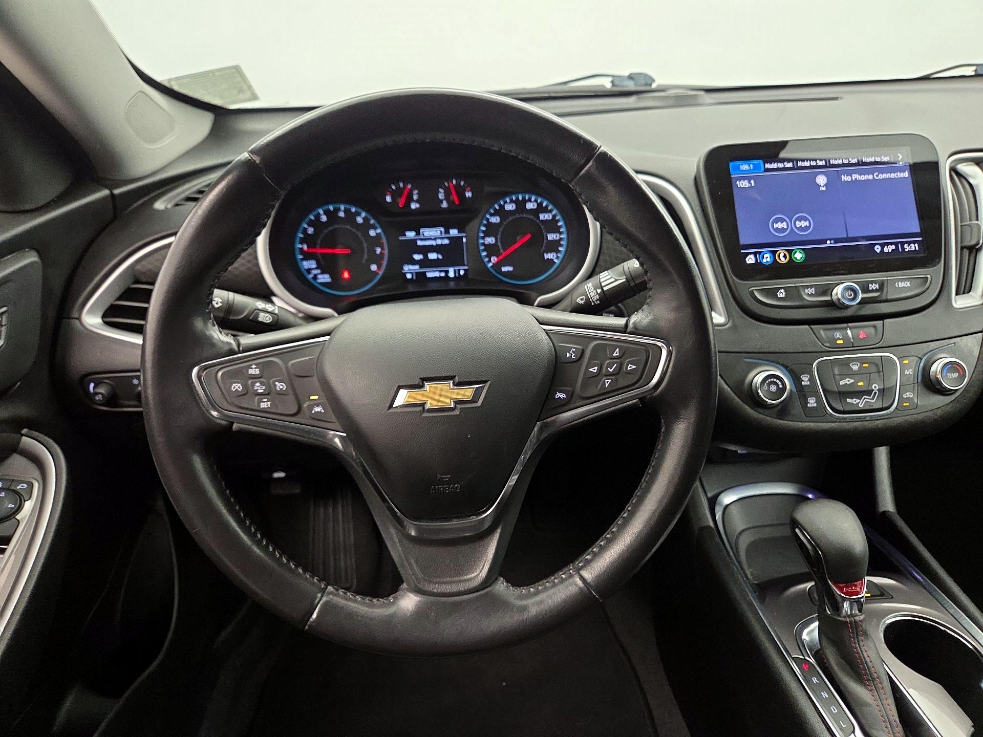Thumbnail: 2021 Chevrolet Malibu - 10