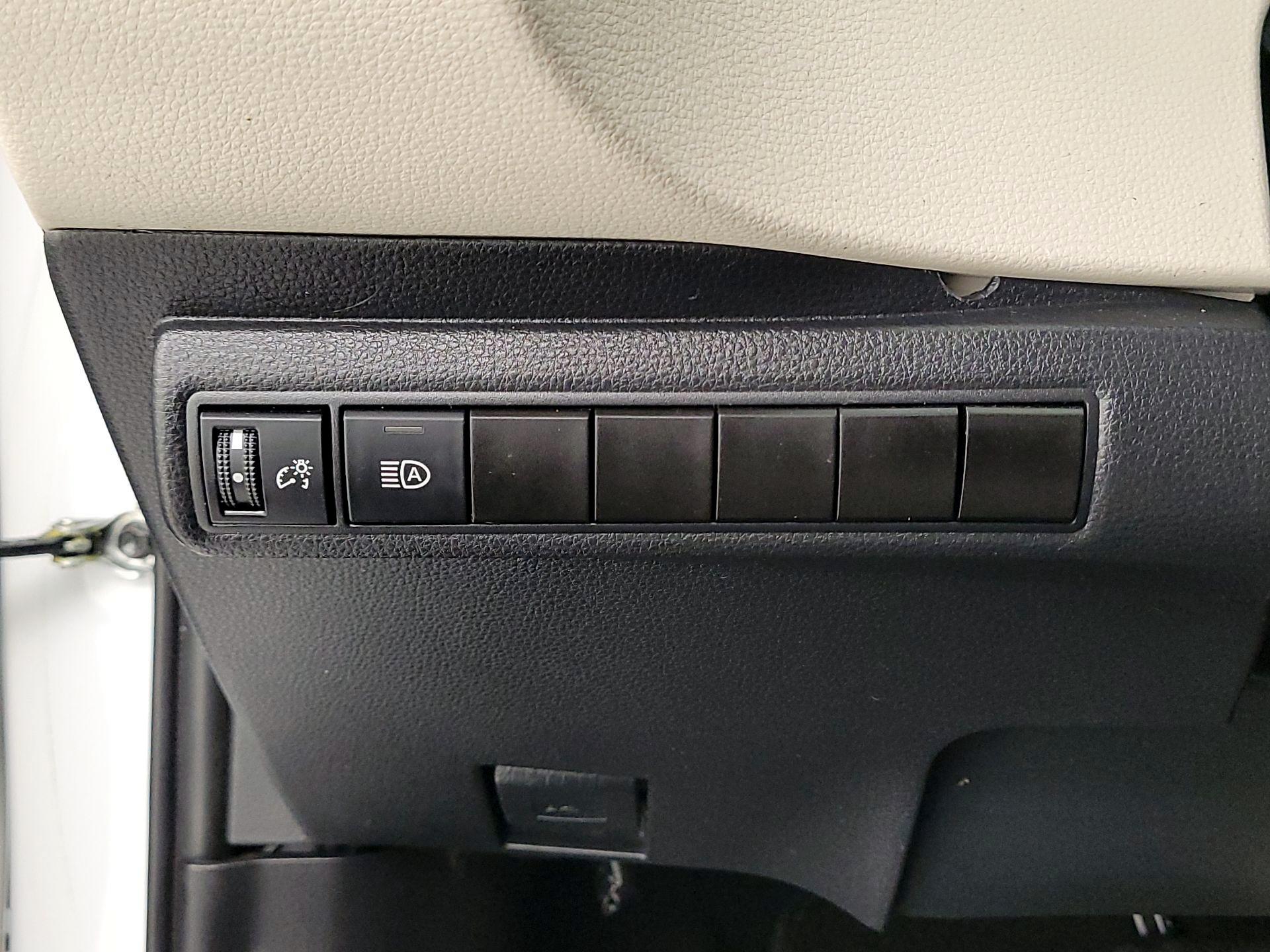 Thumbnail: 2022 Toyota Corolla - 13