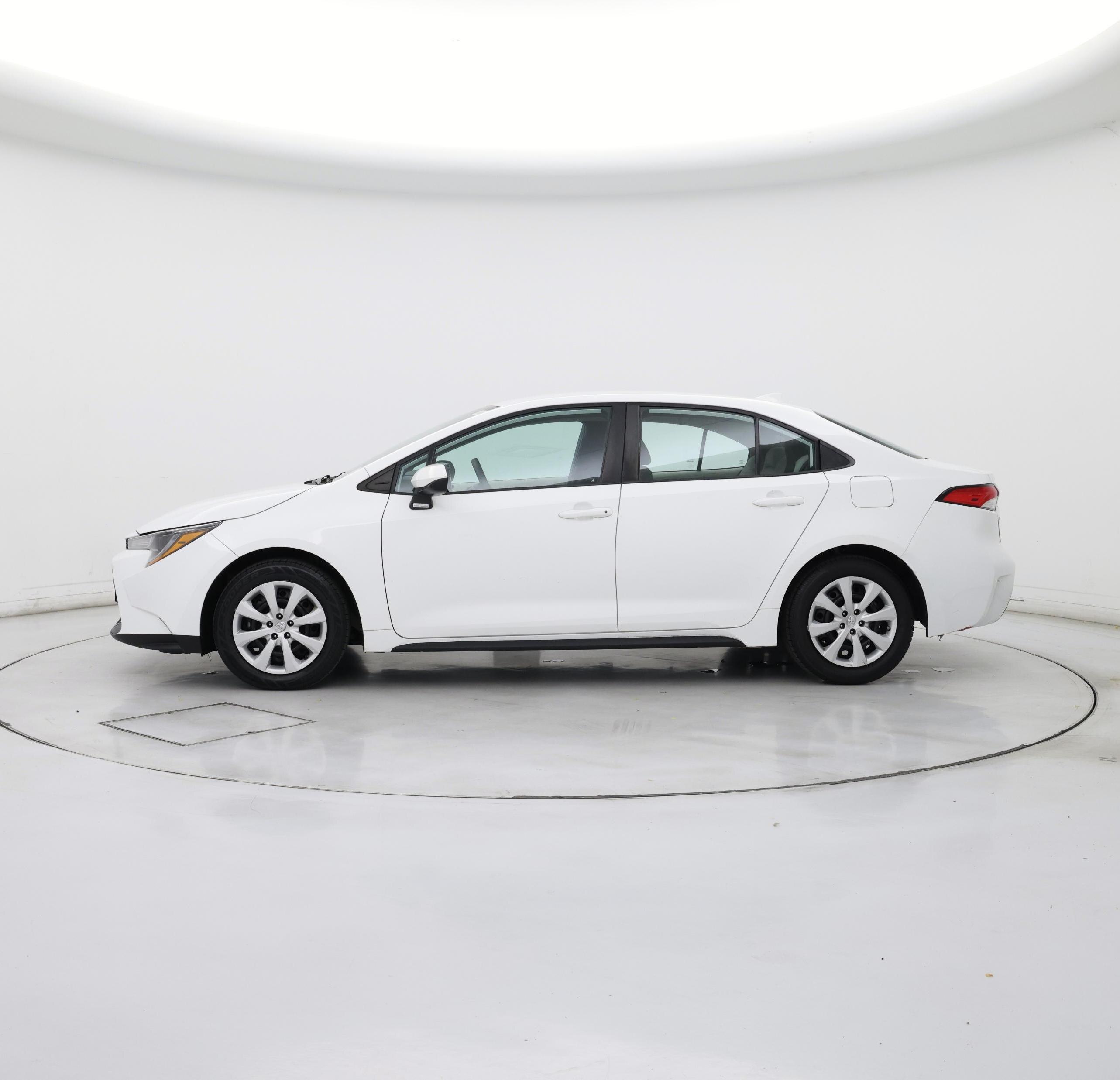 Thumbnail: 2022 Toyota Corolla - 3