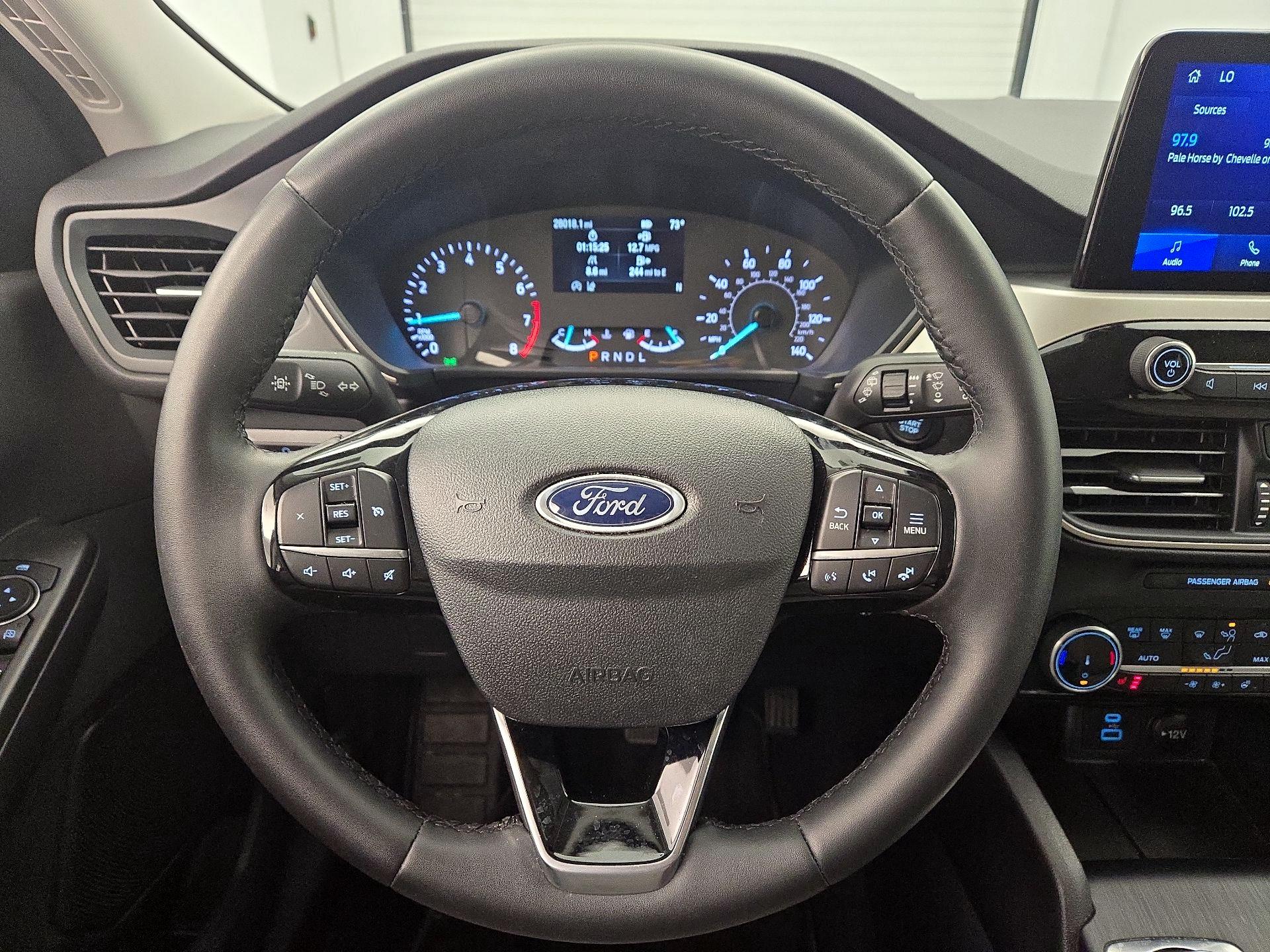 Thumbnail: 2022 Ford Escape - 10