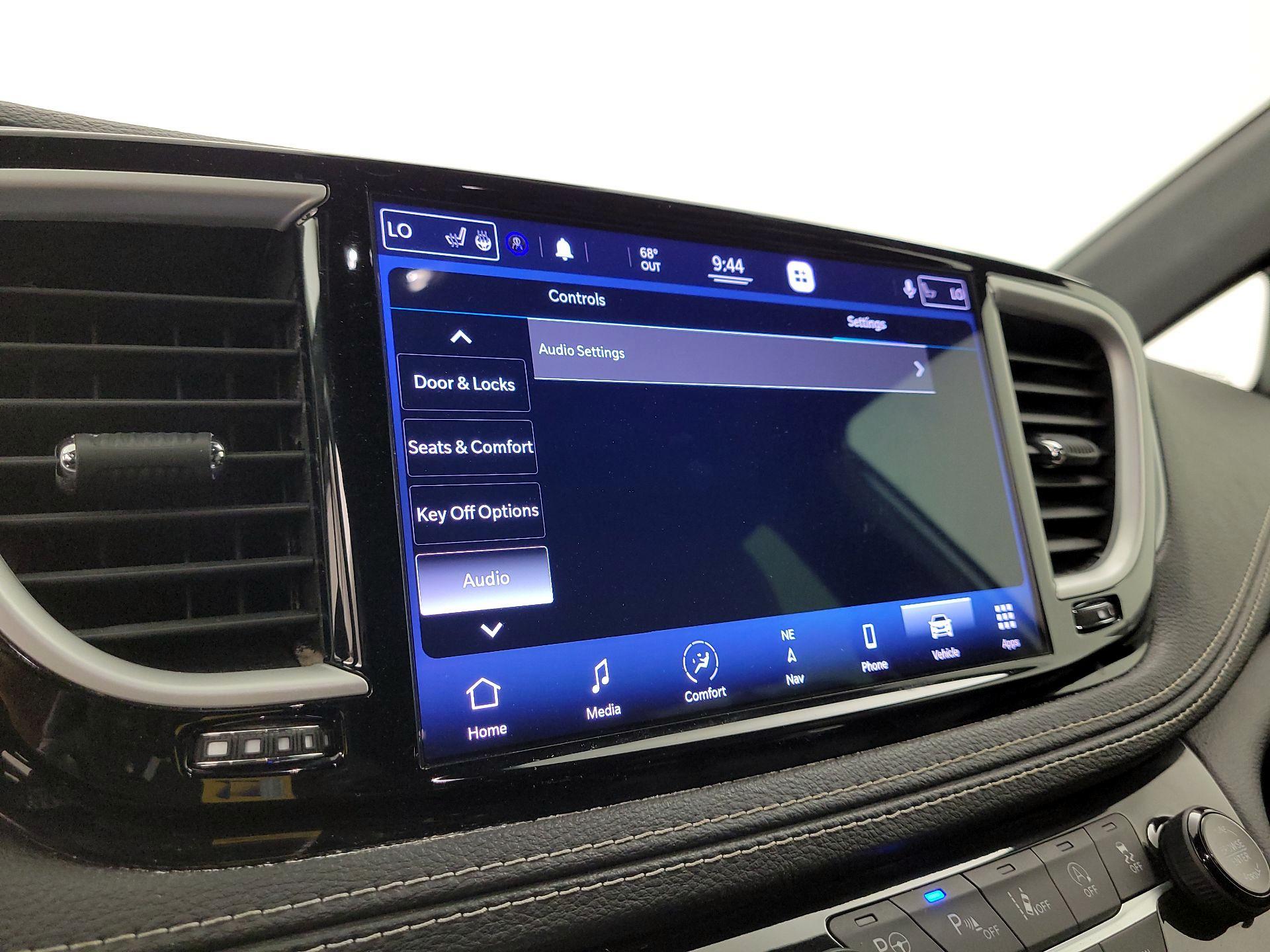 Thumbnail: 2021 Chrysler Pacifica - 13