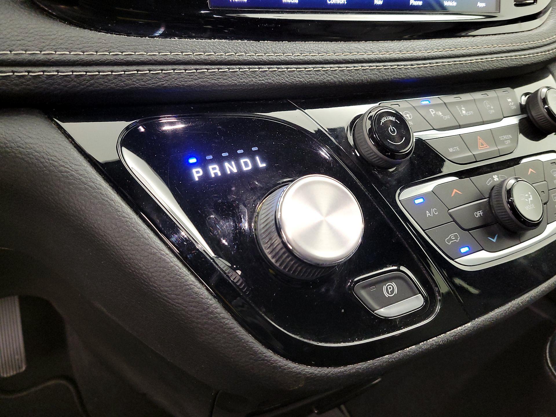 Thumbnail: 2021 Chrysler Pacifica - 15