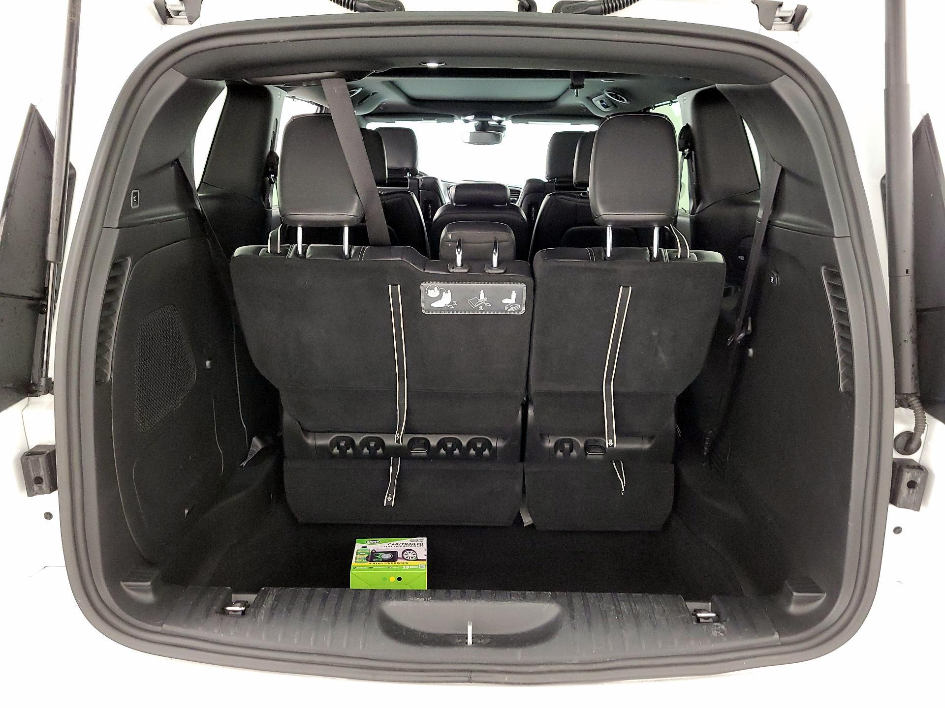 Thumbnail: 2021 Chrysler Pacifica - 18