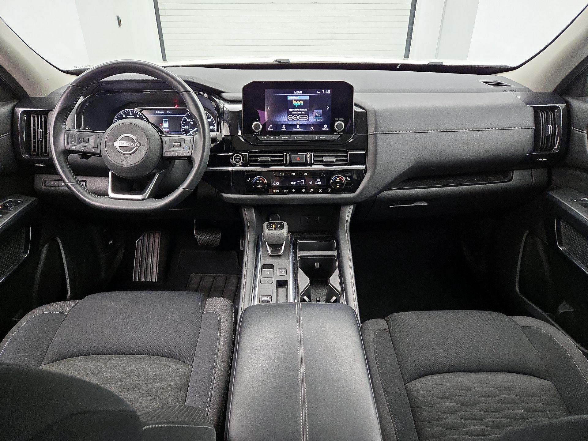 Thumbnail: 2023 Nissan Pathfinder - 9
