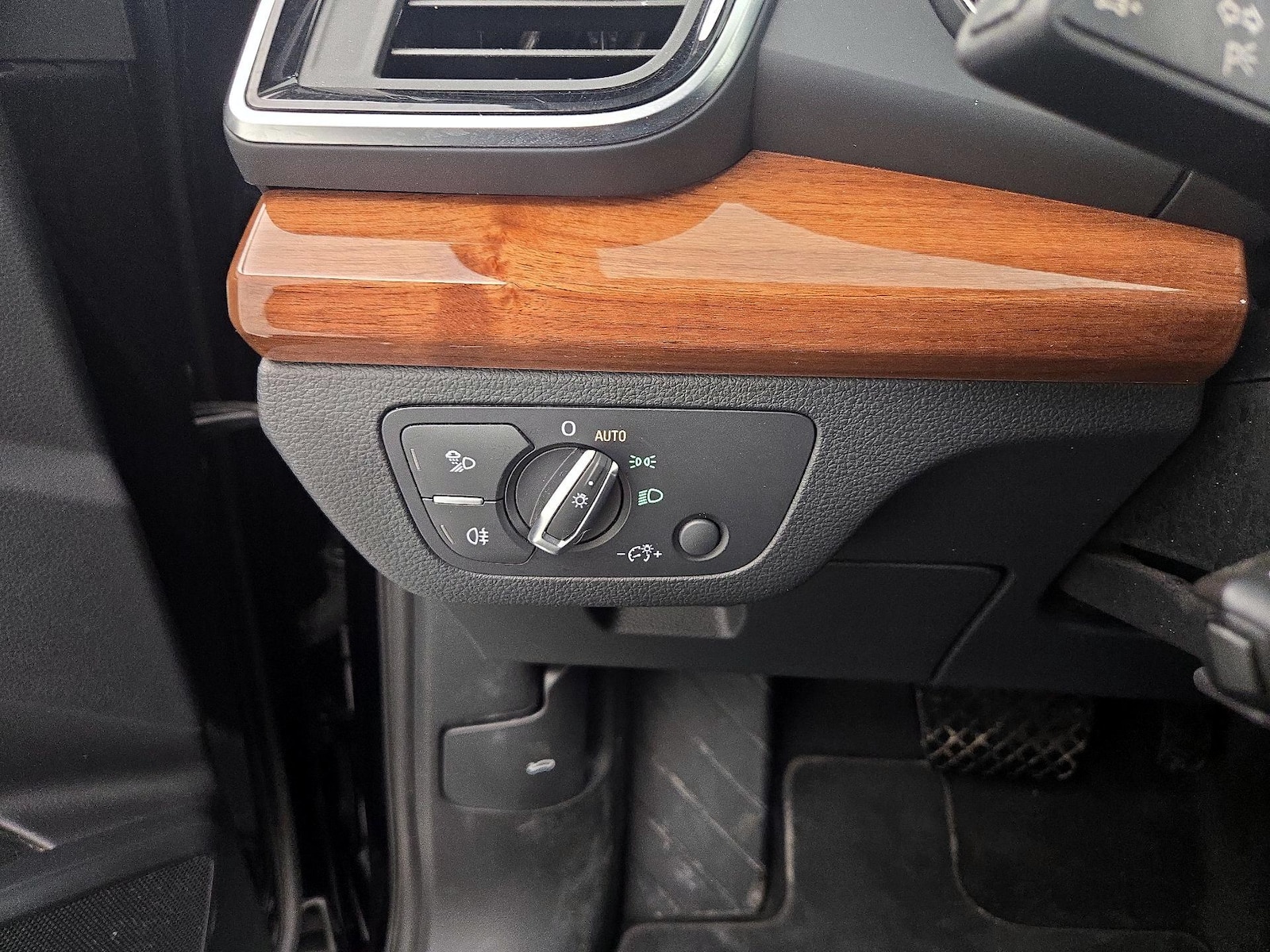 2023 Audi Q5 Premium - Photo 14