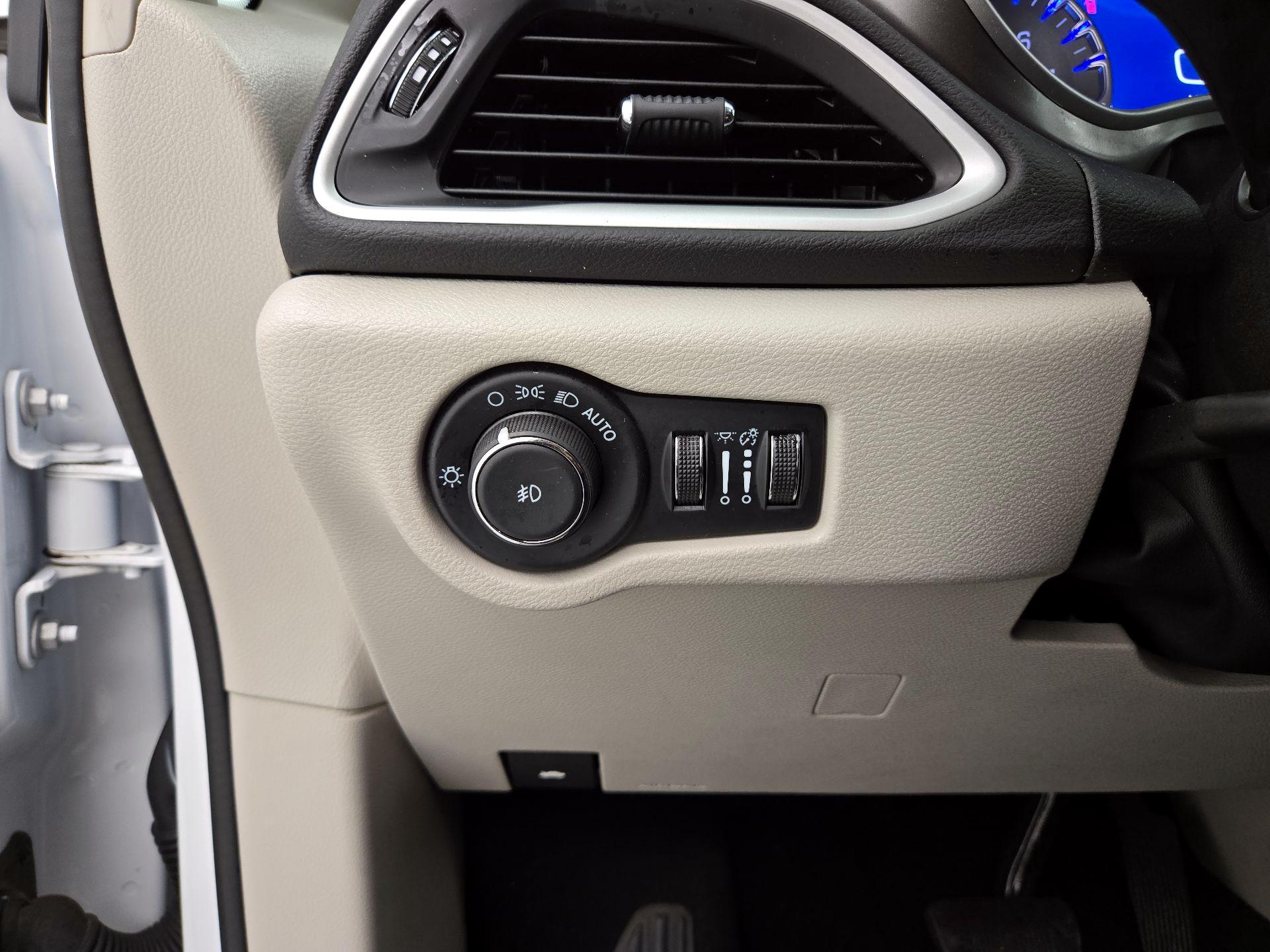 Thumbnail: 2024 Chrysler Pacifica - 13