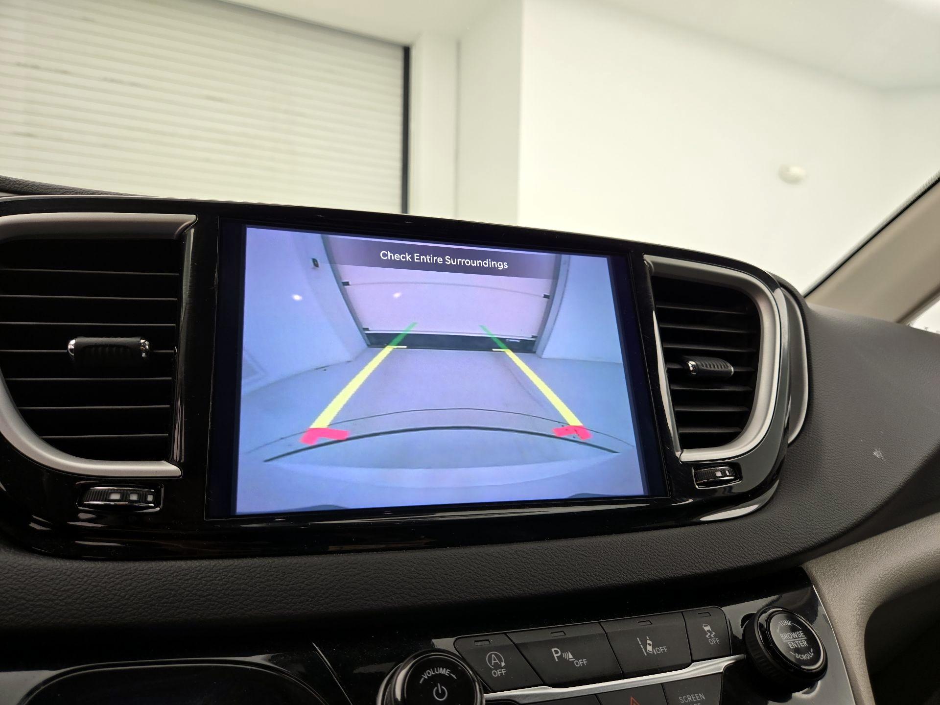 Thumbnail: 2024 Chrysler Pacifica - 14