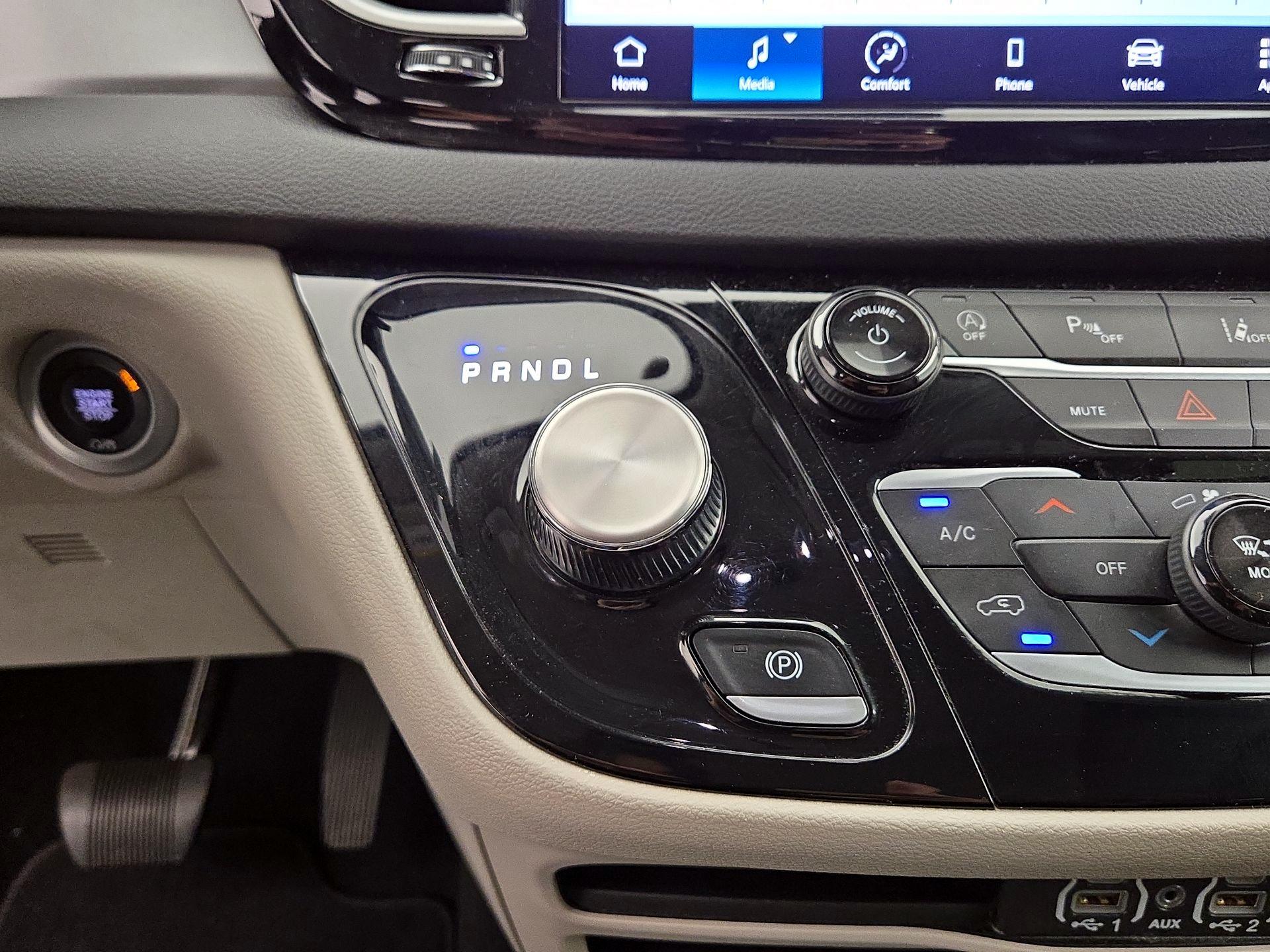 Thumbnail: 2024 Chrysler Pacifica - 17