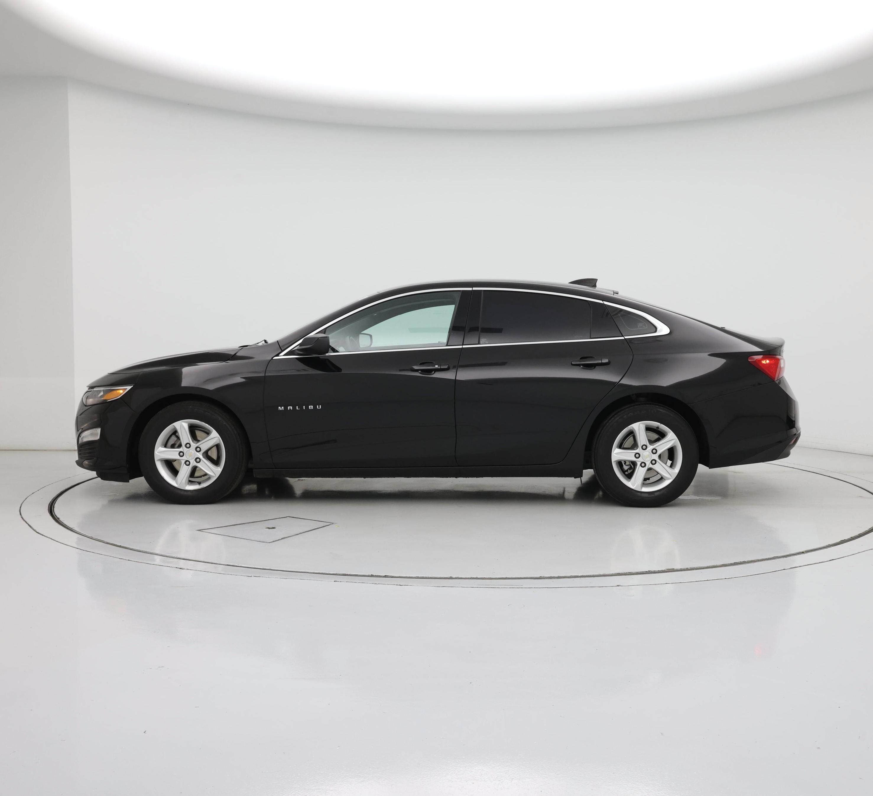 Thumbnail: 2023 Chevrolet Malibu - 3