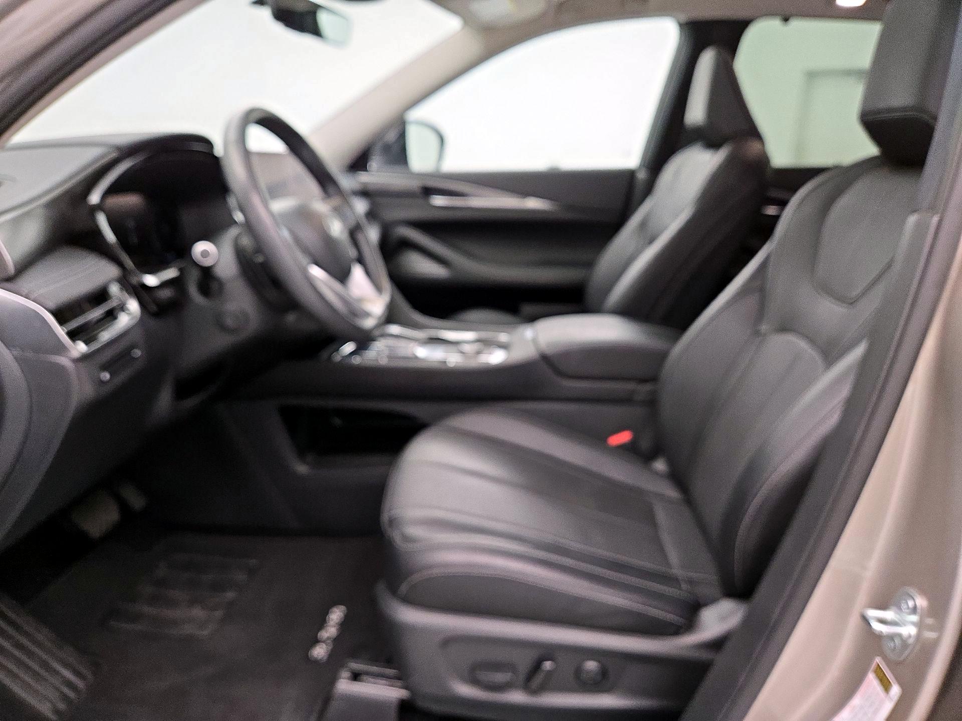 Thumbnail: 2023 INFINITI QX60 - 11