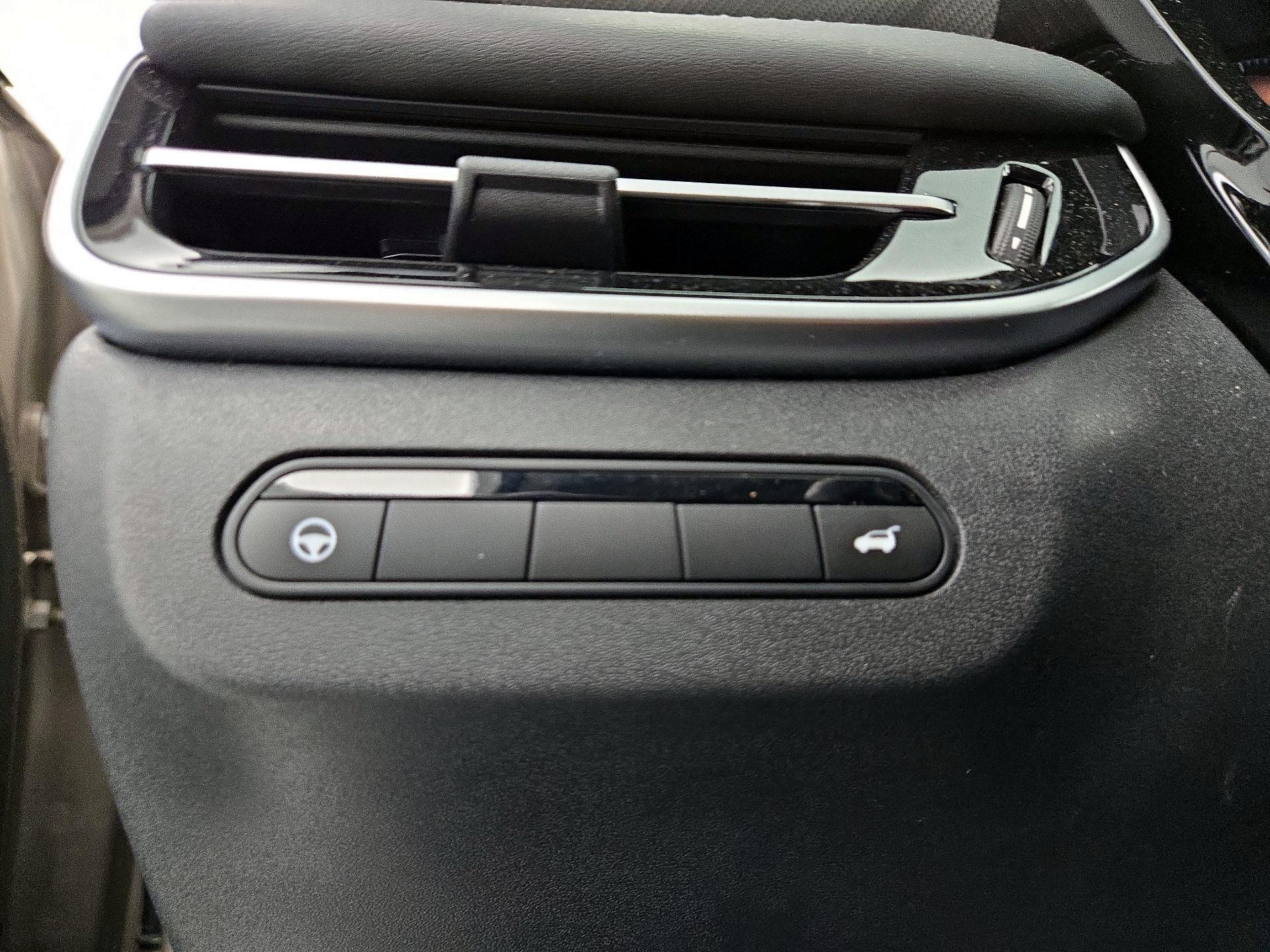 Thumbnail: 2023 INFINITI QX60 - 13