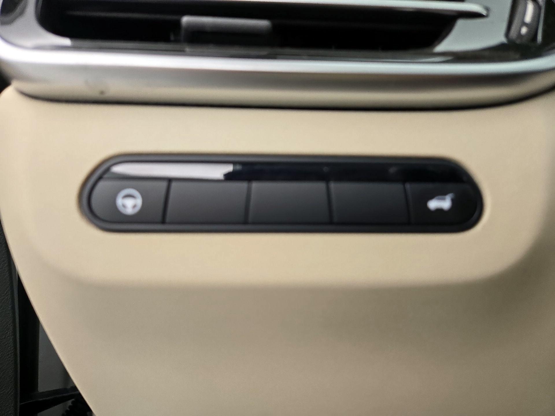 Thumbnail: 2023 INFINITI QX60 - 13