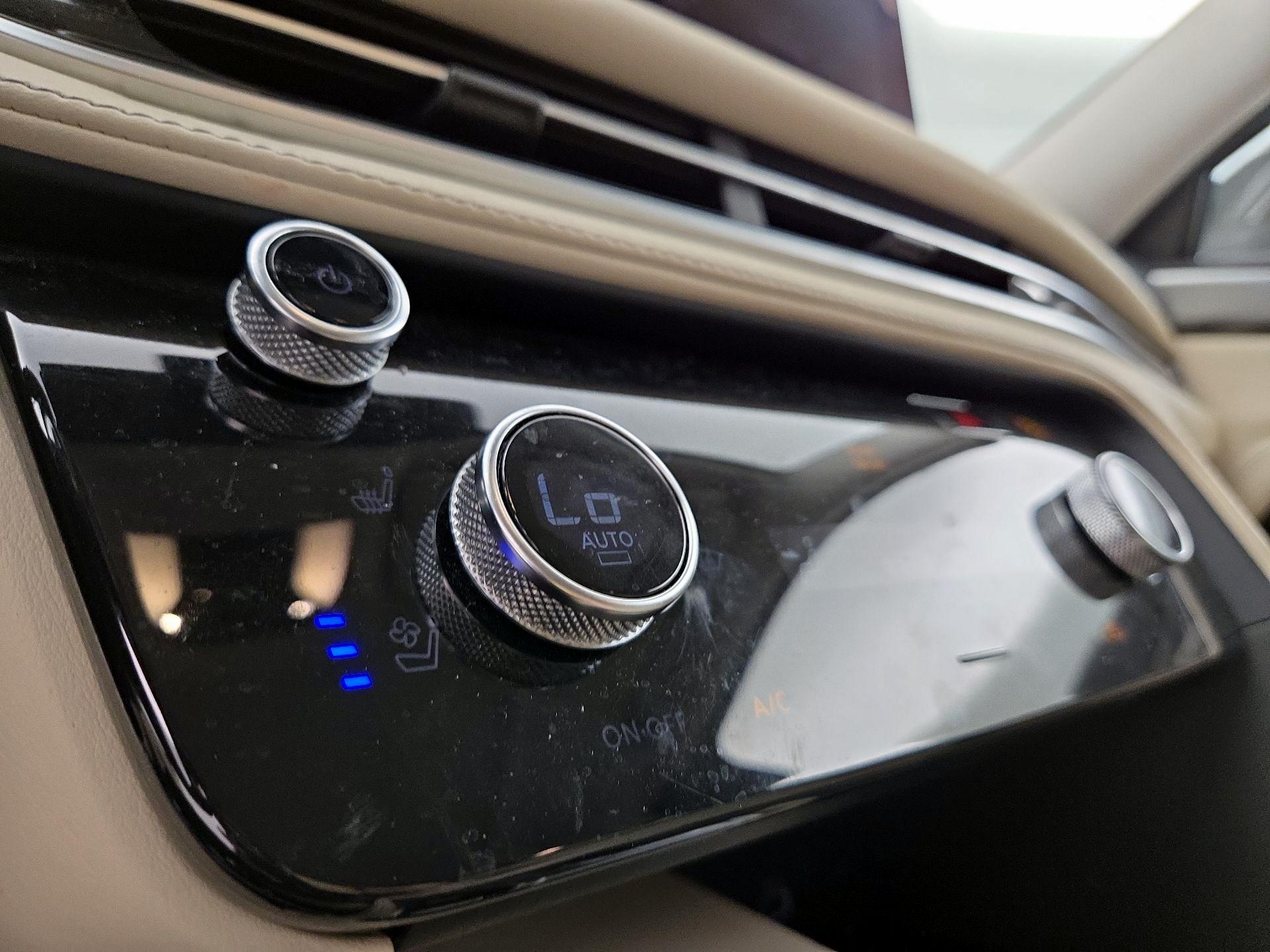 Thumbnail: 2023 INFINITI QX60 - 17