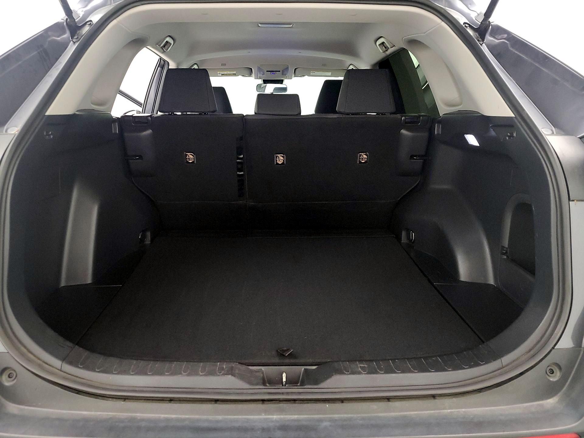 Thumbnail: 2023 Toyota RAV4 - 20