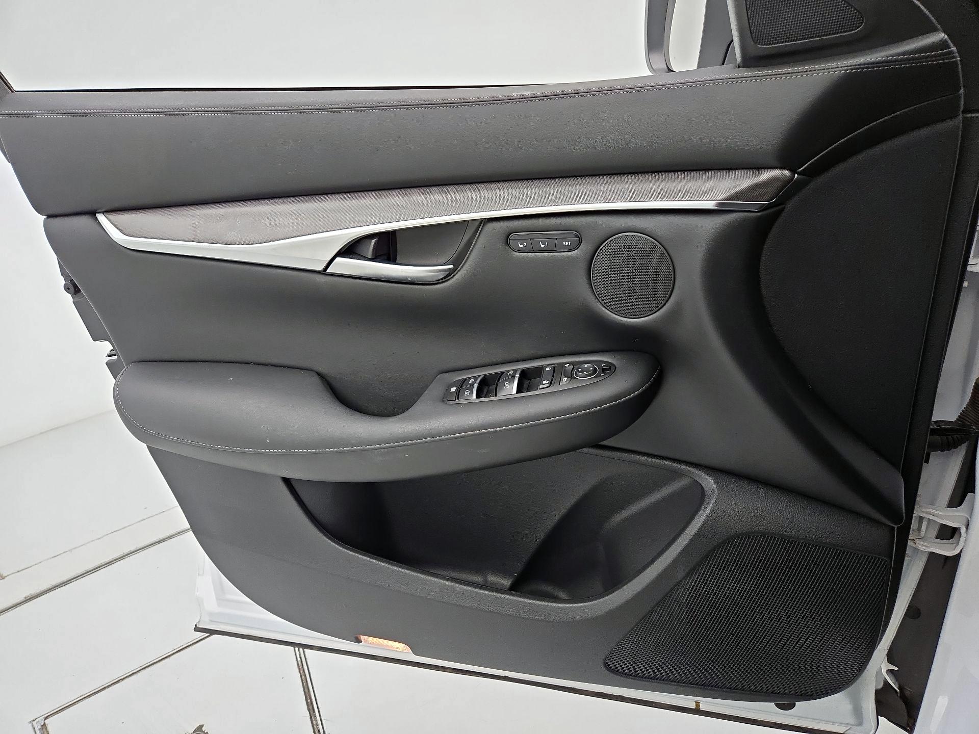 Thumbnail: 2023 INFINITI QX50 - 12