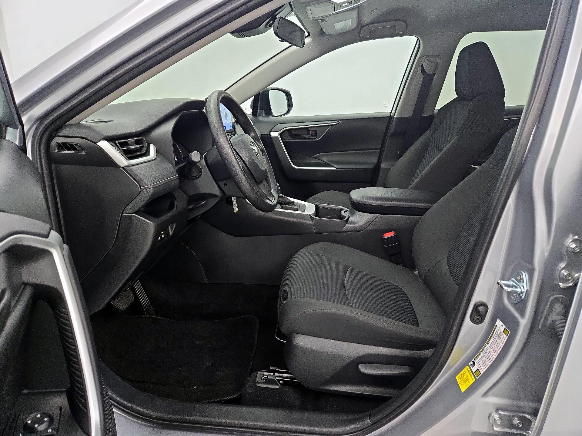 Thumbnail: 2025 Toyota RAV4 - 11