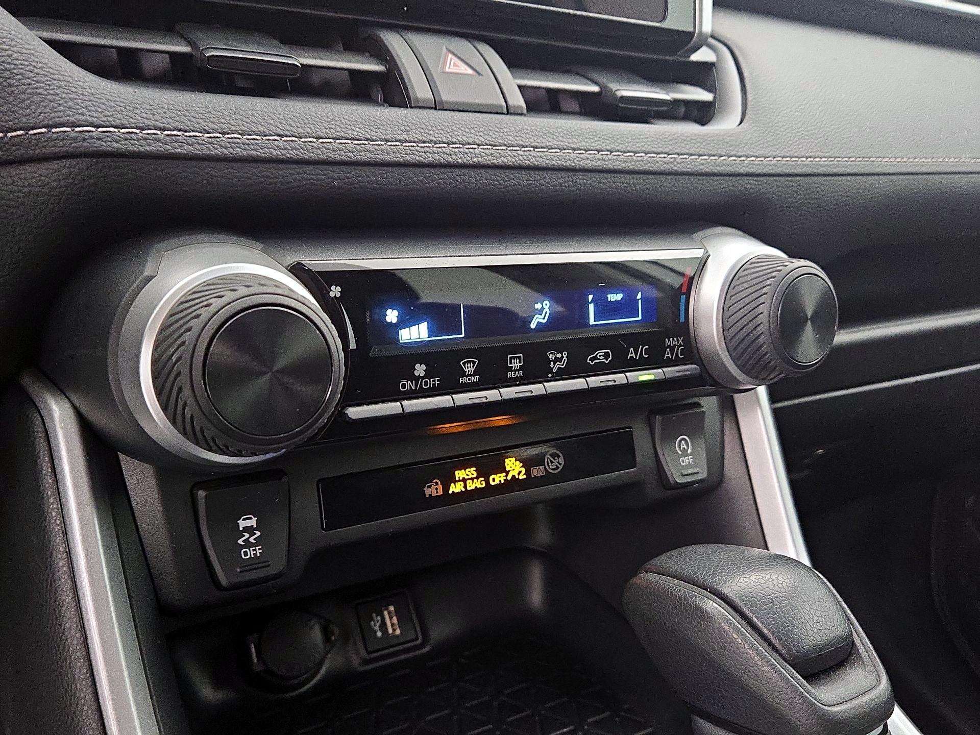 Thumbnail: 2025 Toyota RAV4 - 16