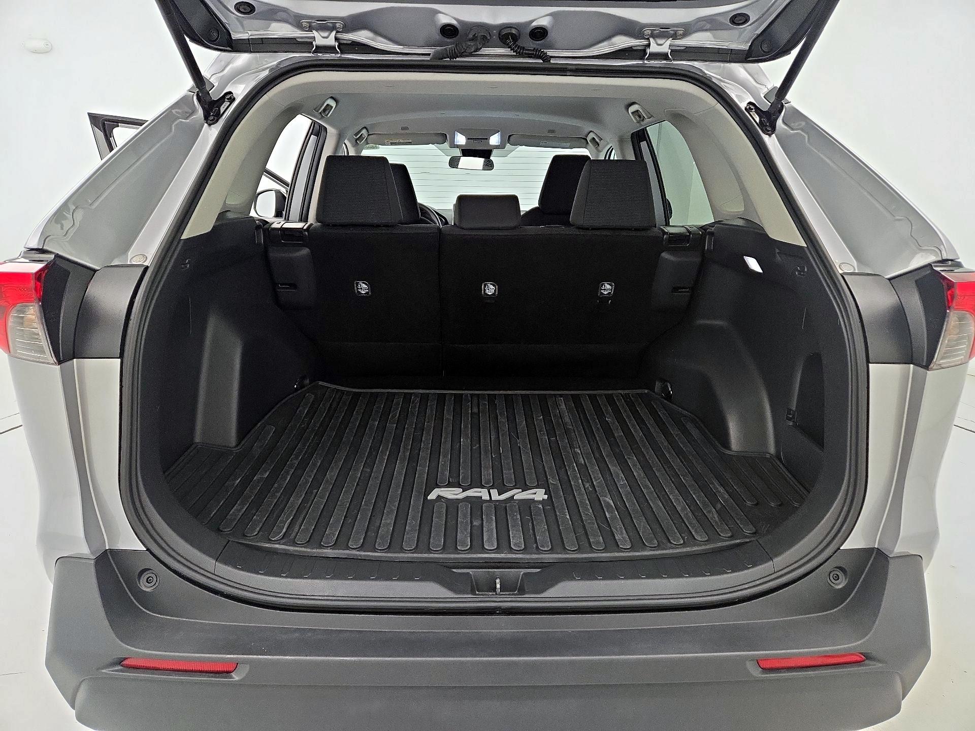 Thumbnail: 2025 Toyota RAV4 - 20