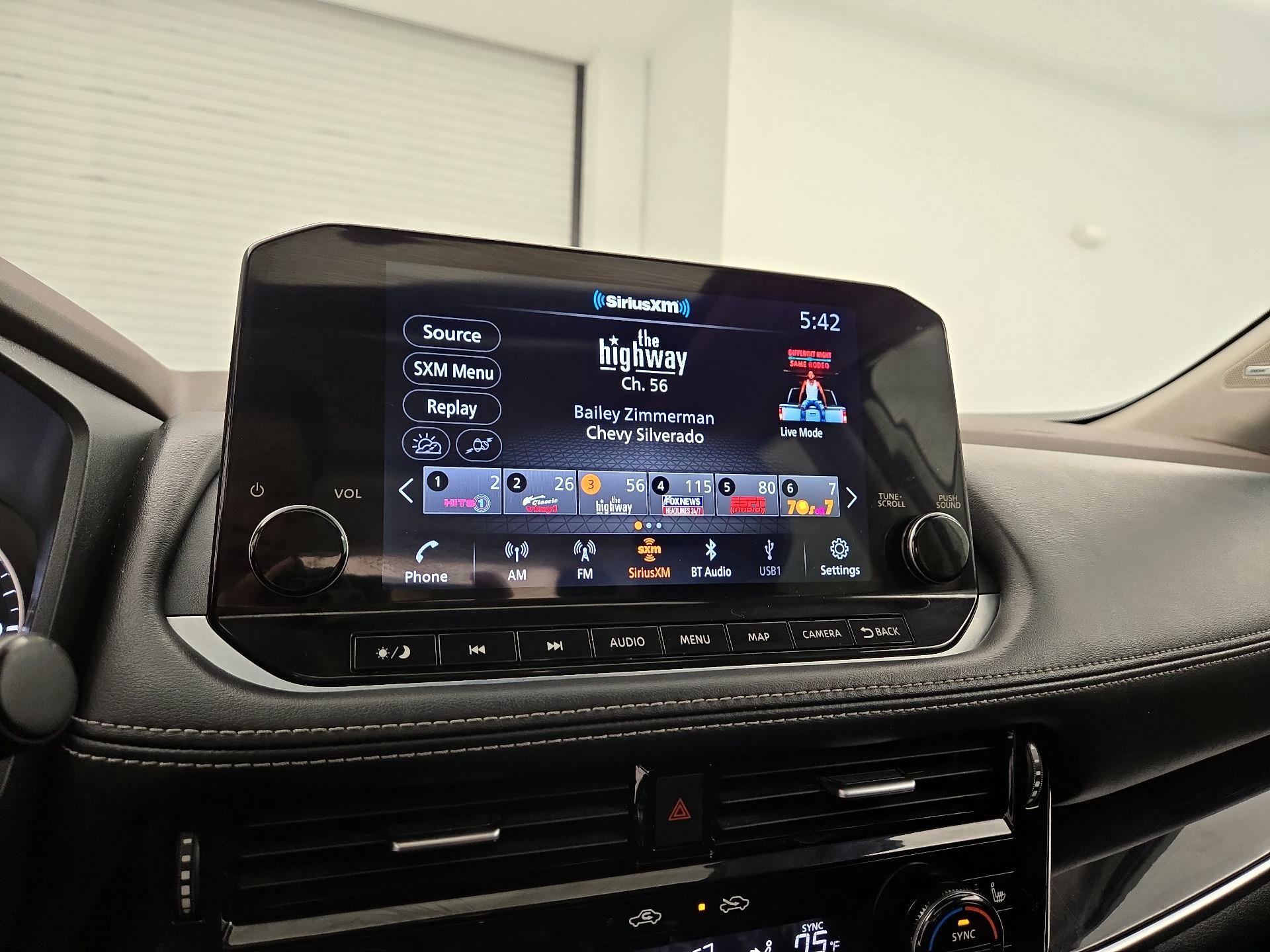 Thumbnail: 2022 Nissan Rogue - 16