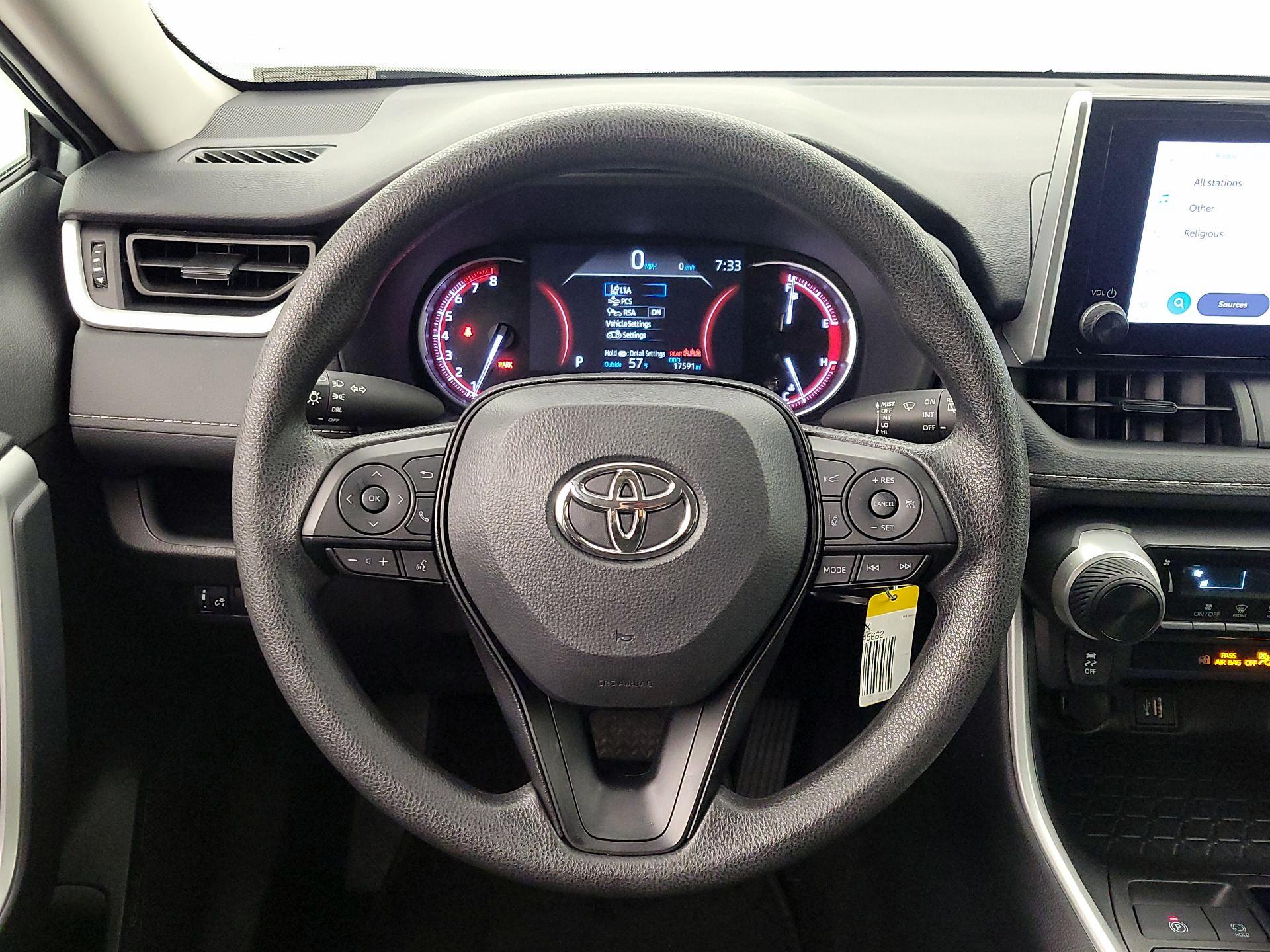 Thumbnail: 2025 Toyota RAV4 - 10