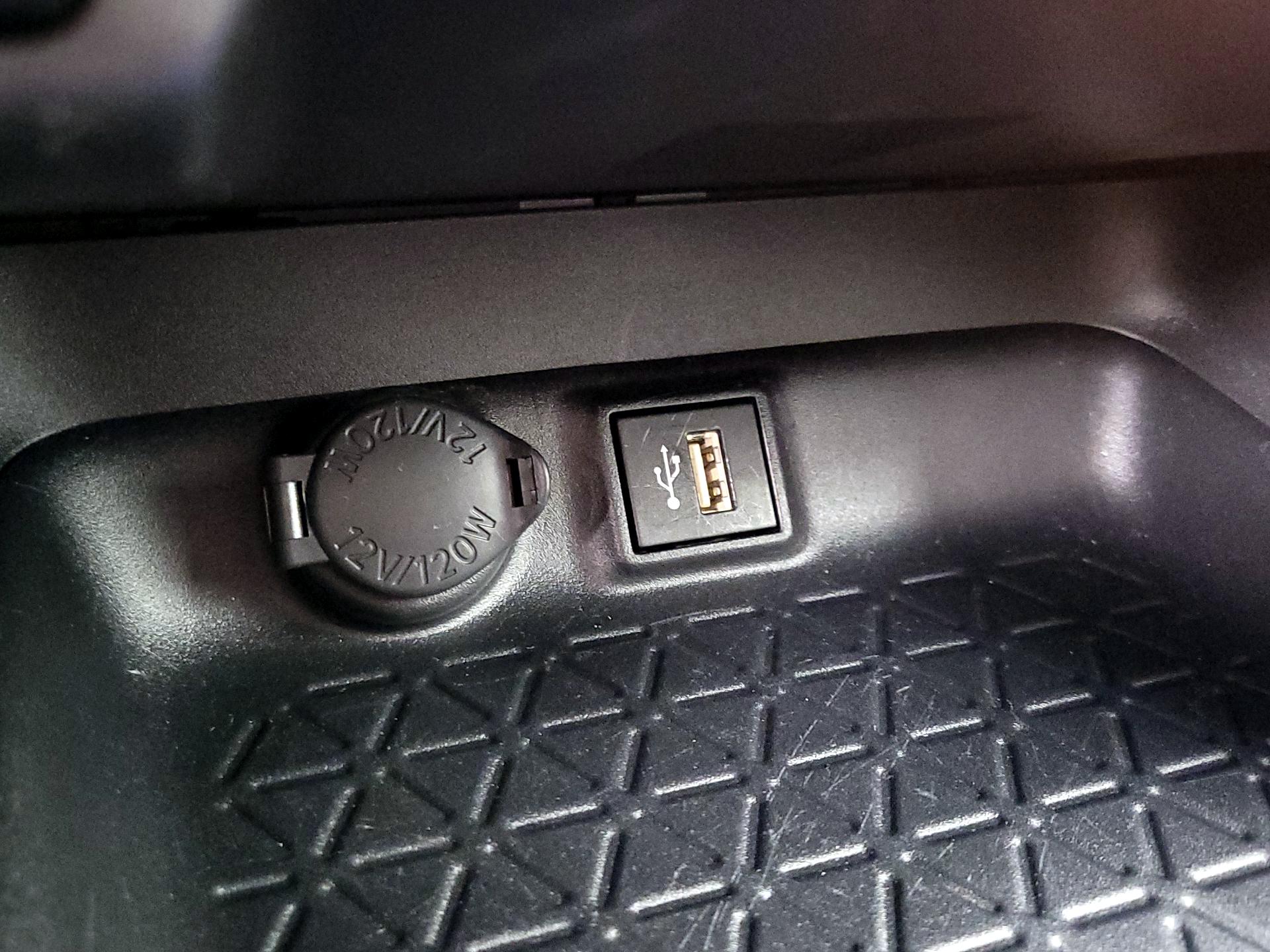 Thumbnail: 2025 Toyota RAV4 - 17