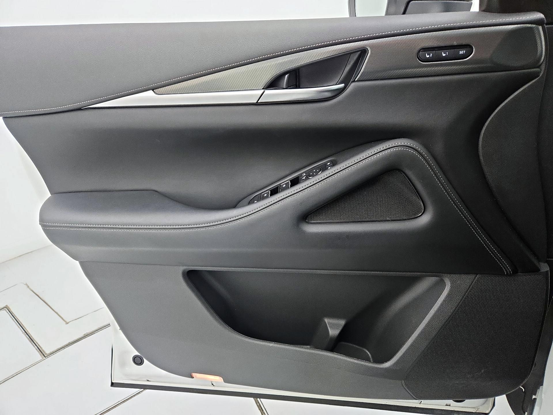Thumbnail: 2023 INFINITI QX60 - 12
