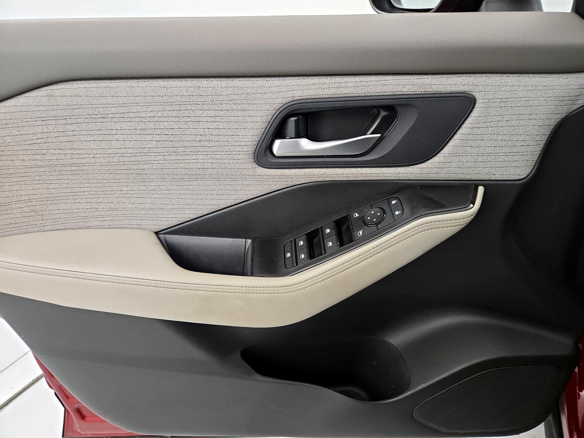 Thumbnail: 2023 Nissan Rogue - 12