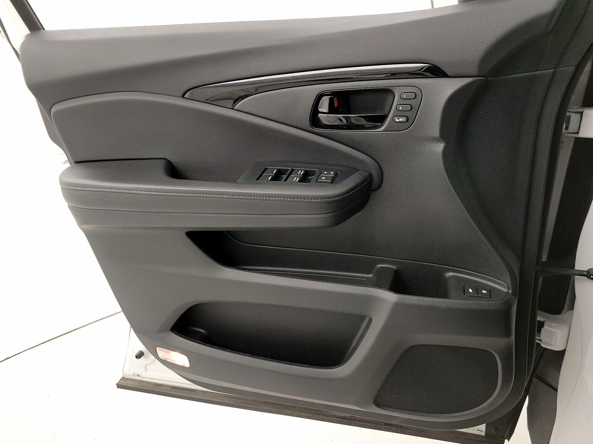 Thumbnail: 2023 Honda Passport - 12