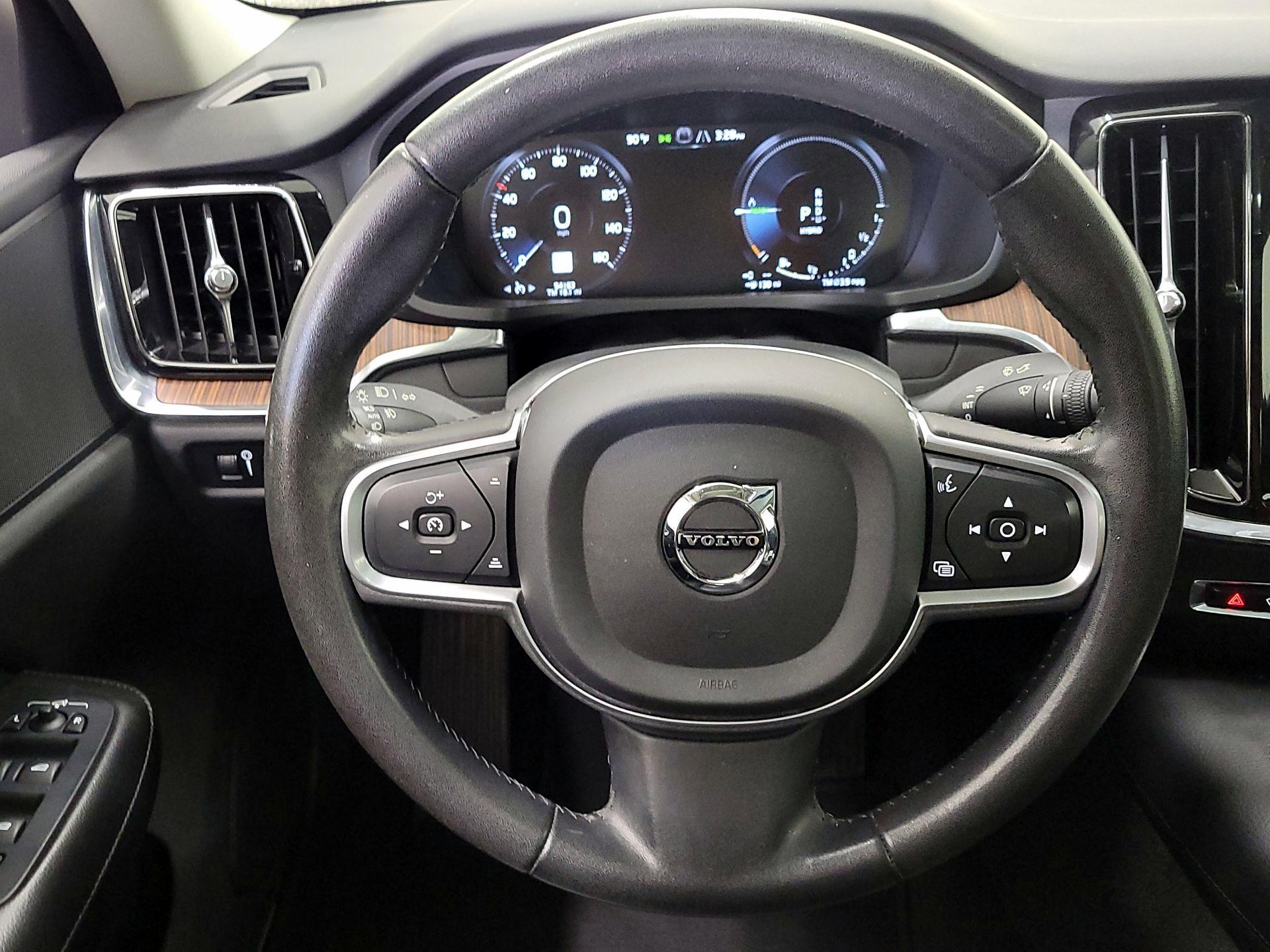 Thumbnail: 2022 Volvo S60 - 10