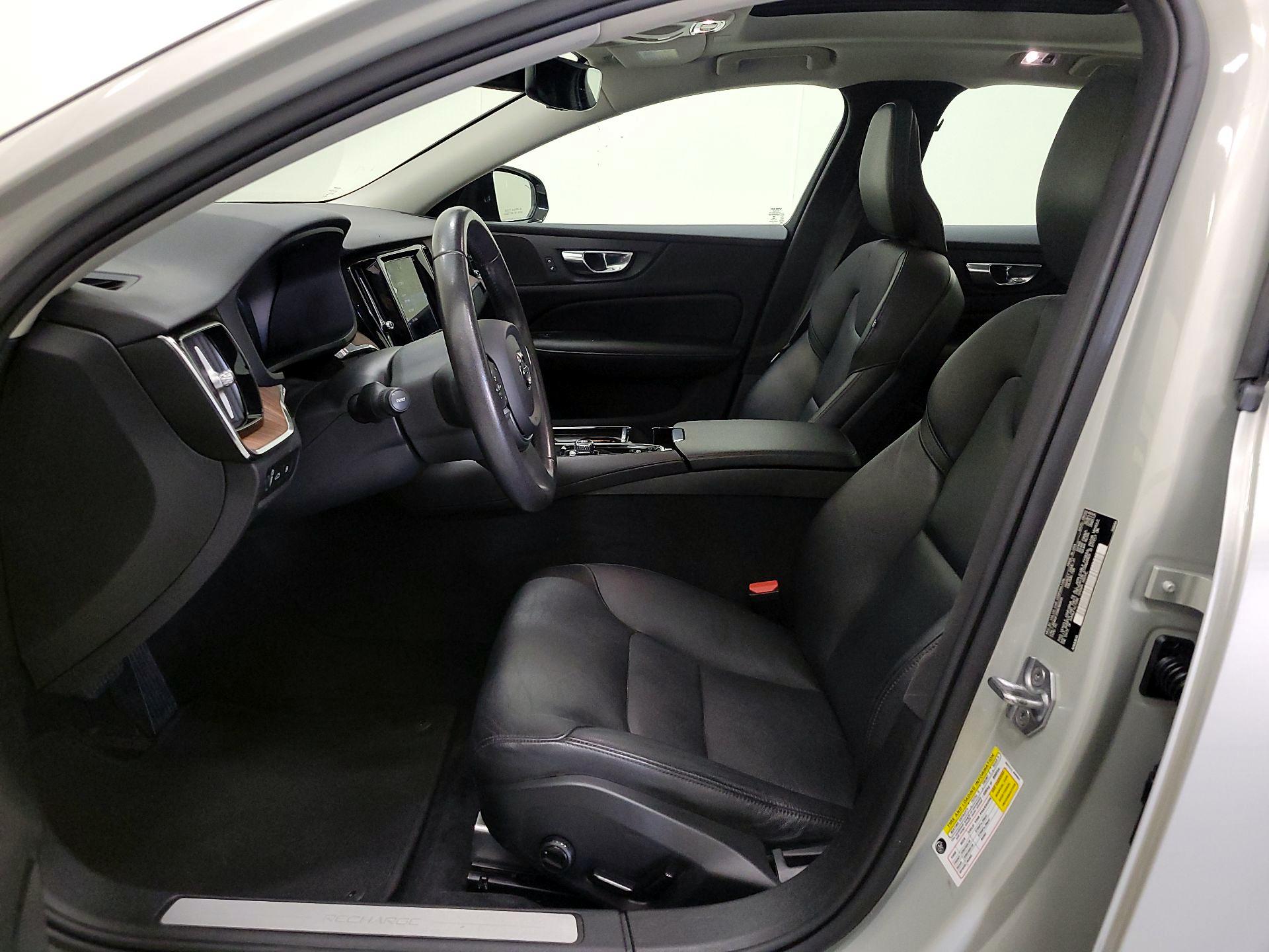 Thumbnail: 2022 Volvo S60 - 11