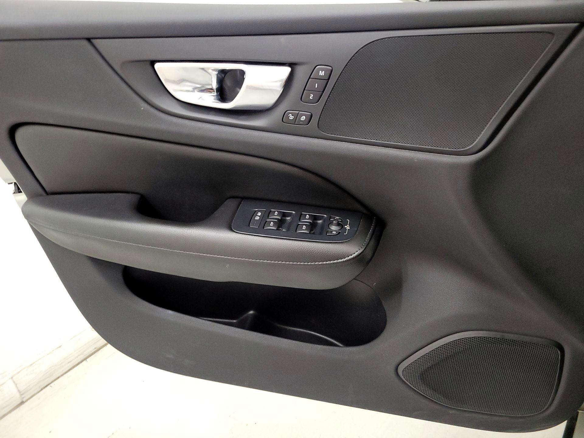 Thumbnail: 2022 Volvo S60 - 12